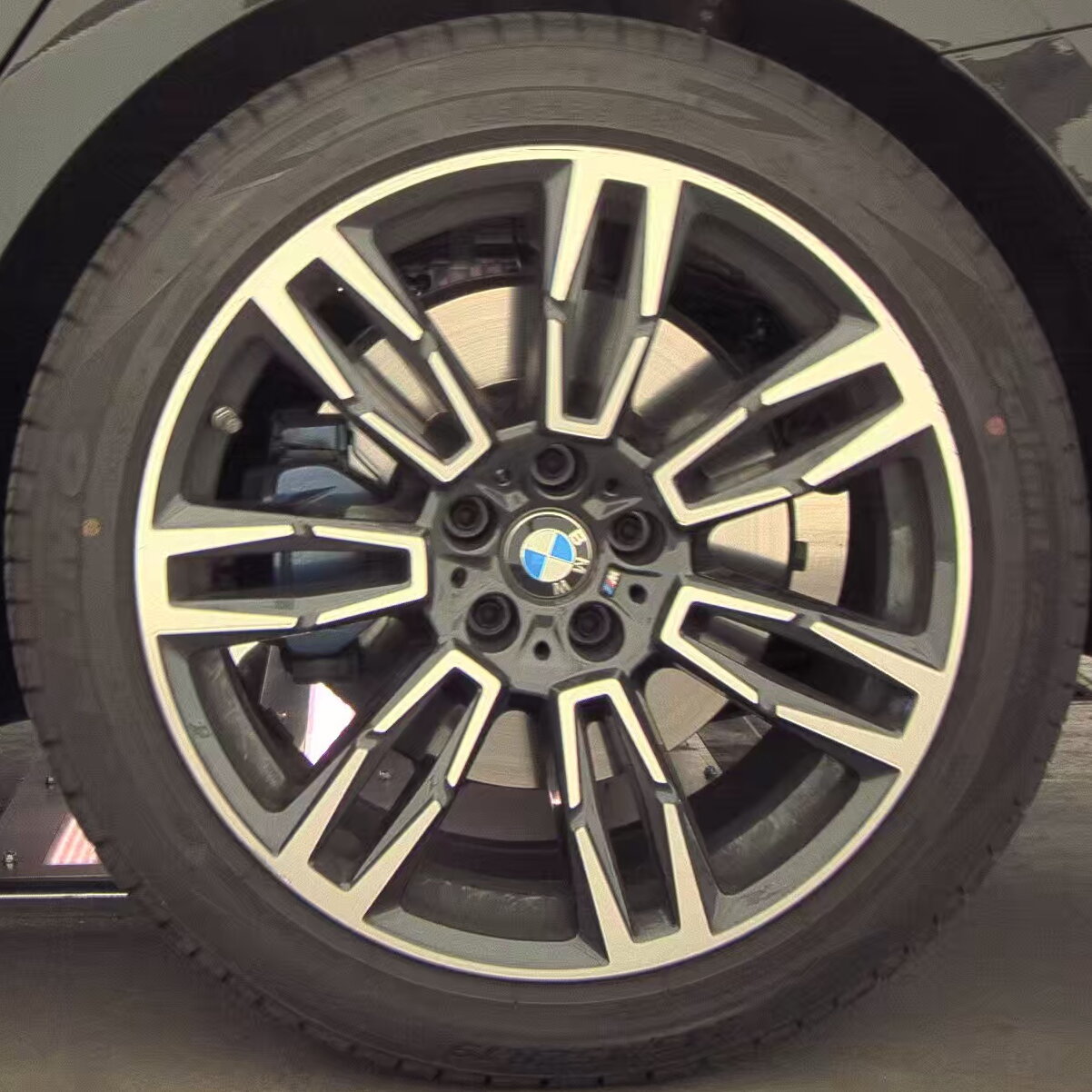 2026 BMW 5 Series 530i xDrive AWD