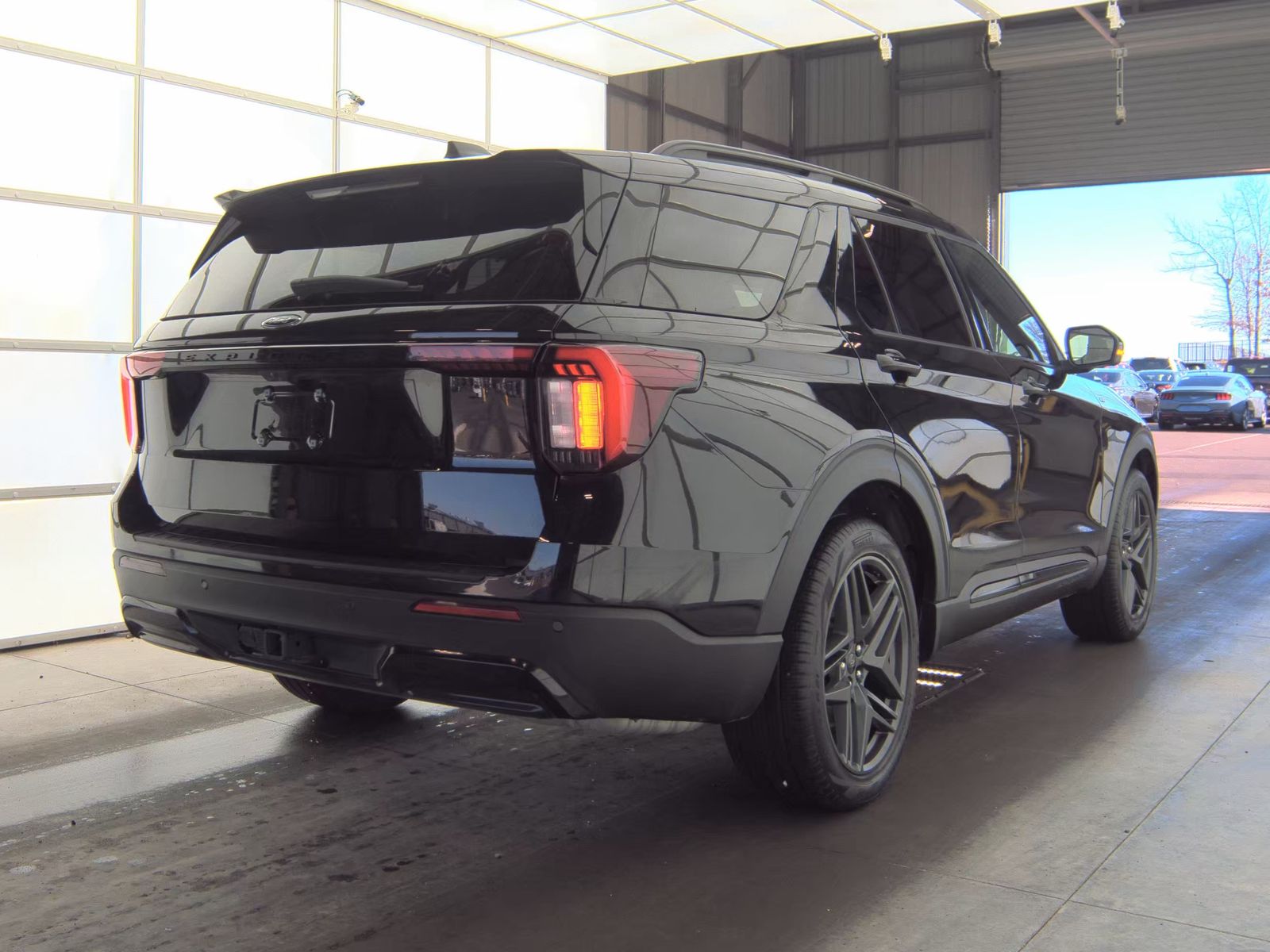 2025 Ford Explorer ST-Line FWD