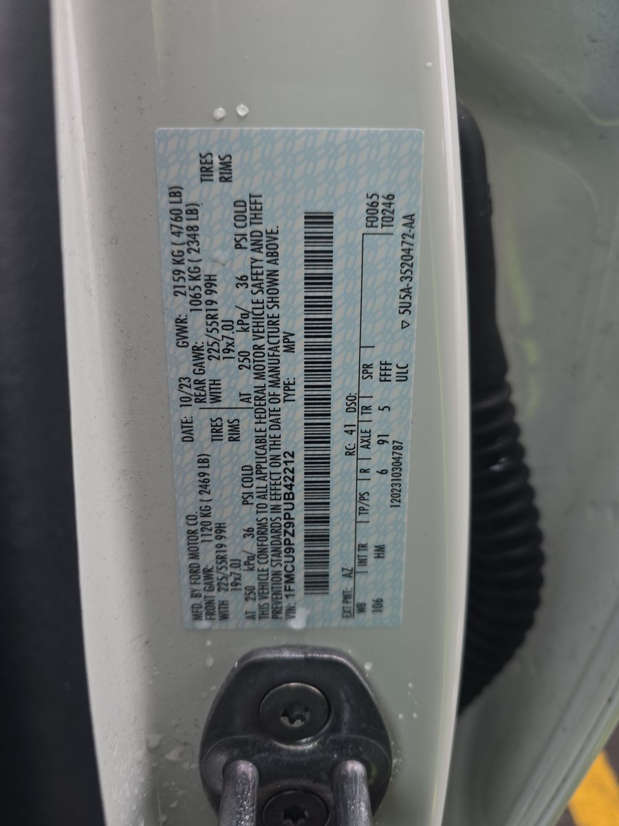 2023 Ford Escape Hybrid ST-Line Elite AWD