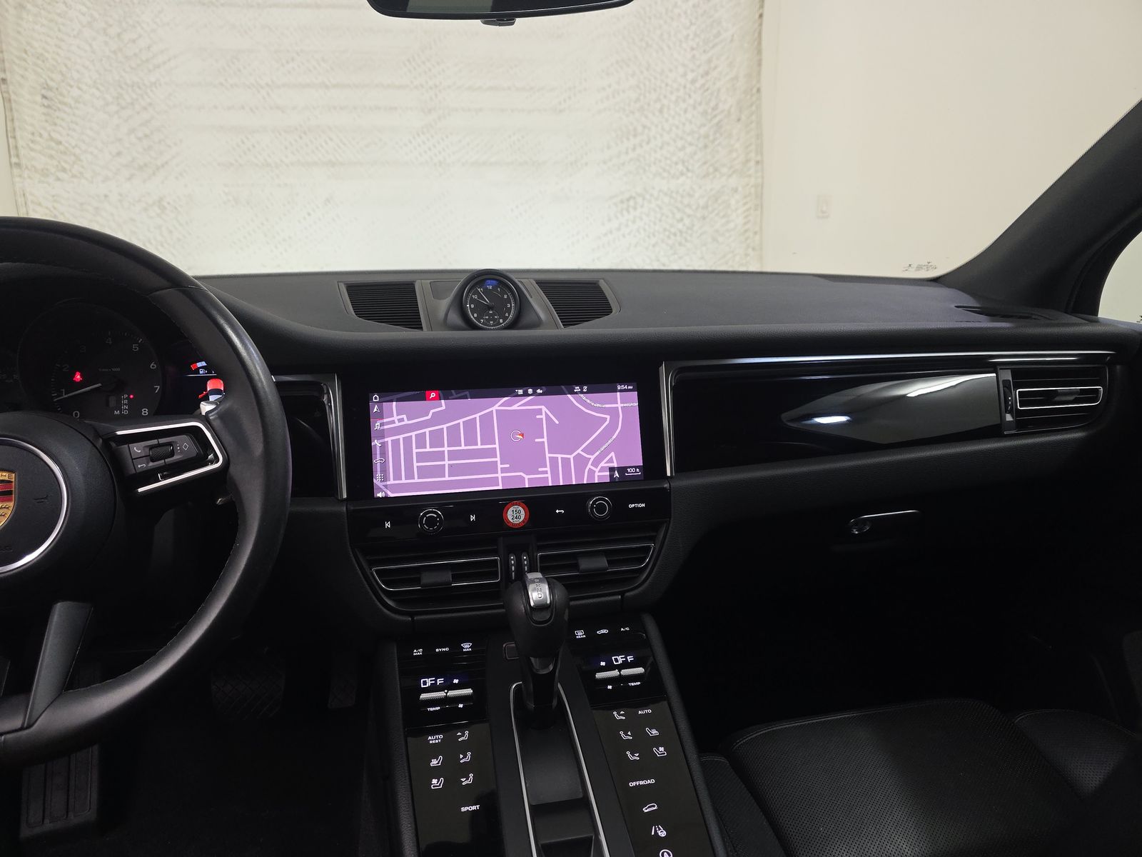 2022 Porsche Macan Base AWD