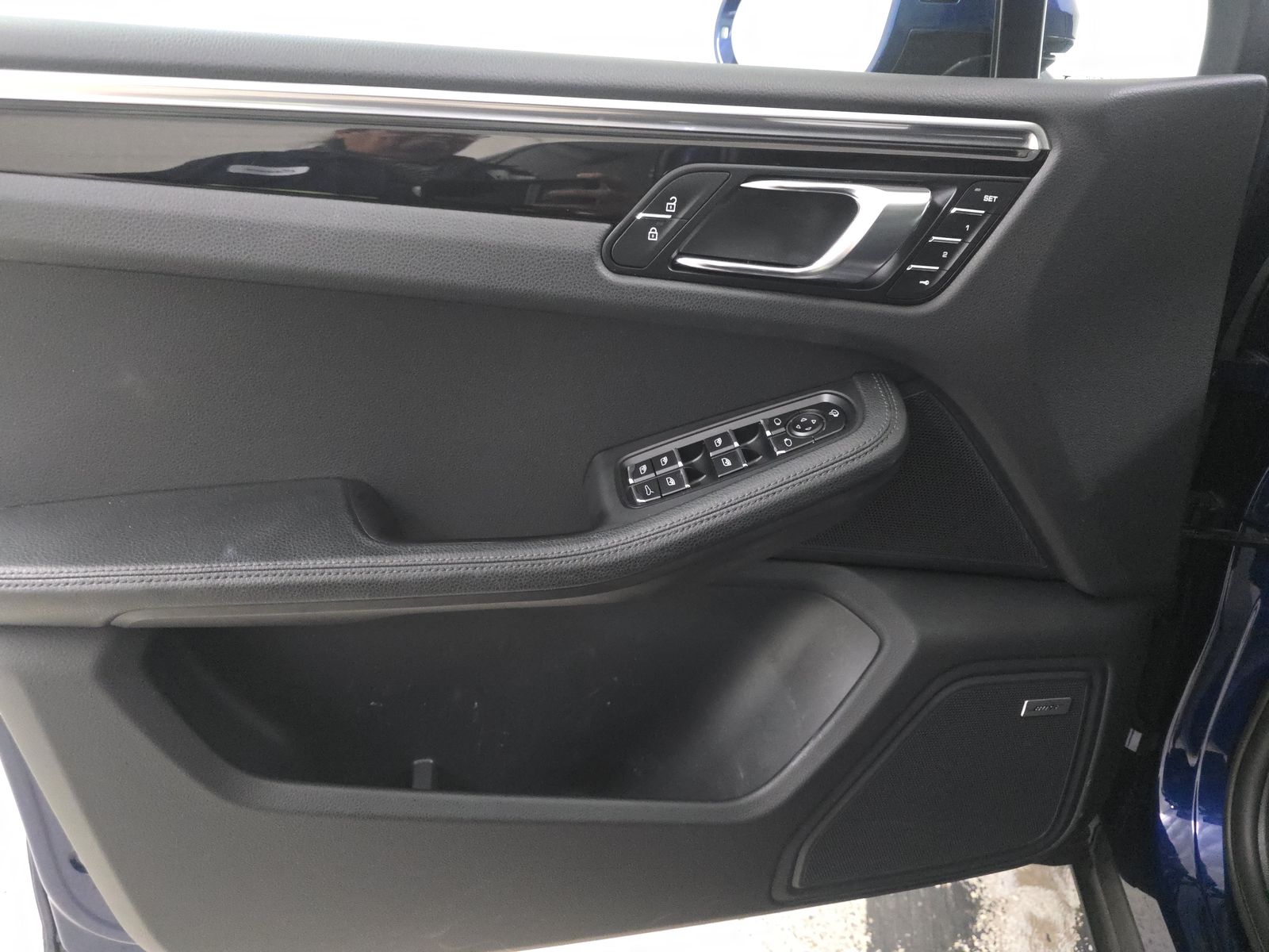 2022 Porsche Macan Base AWD