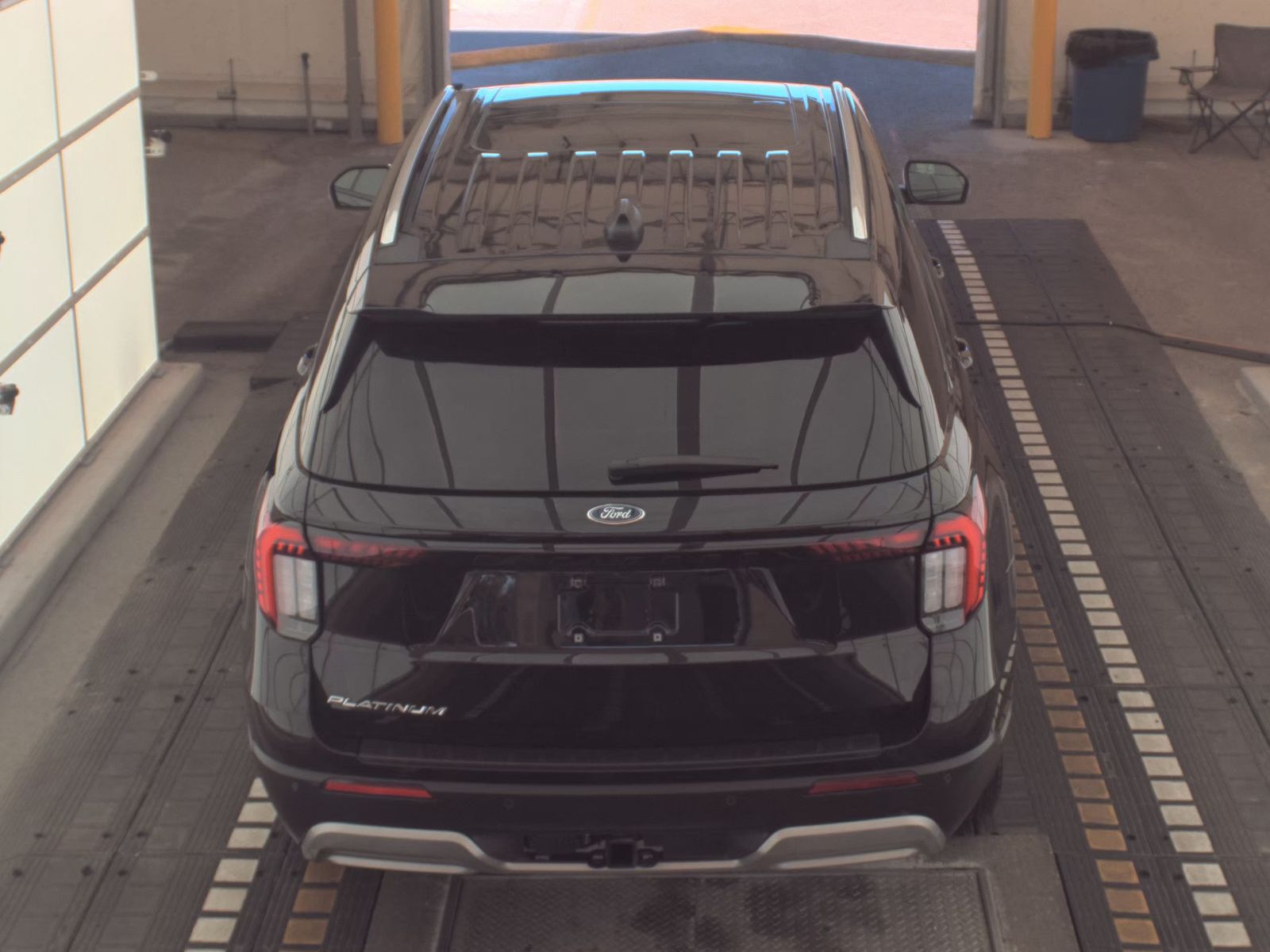 2025 Ford Explorer Platinum RWD