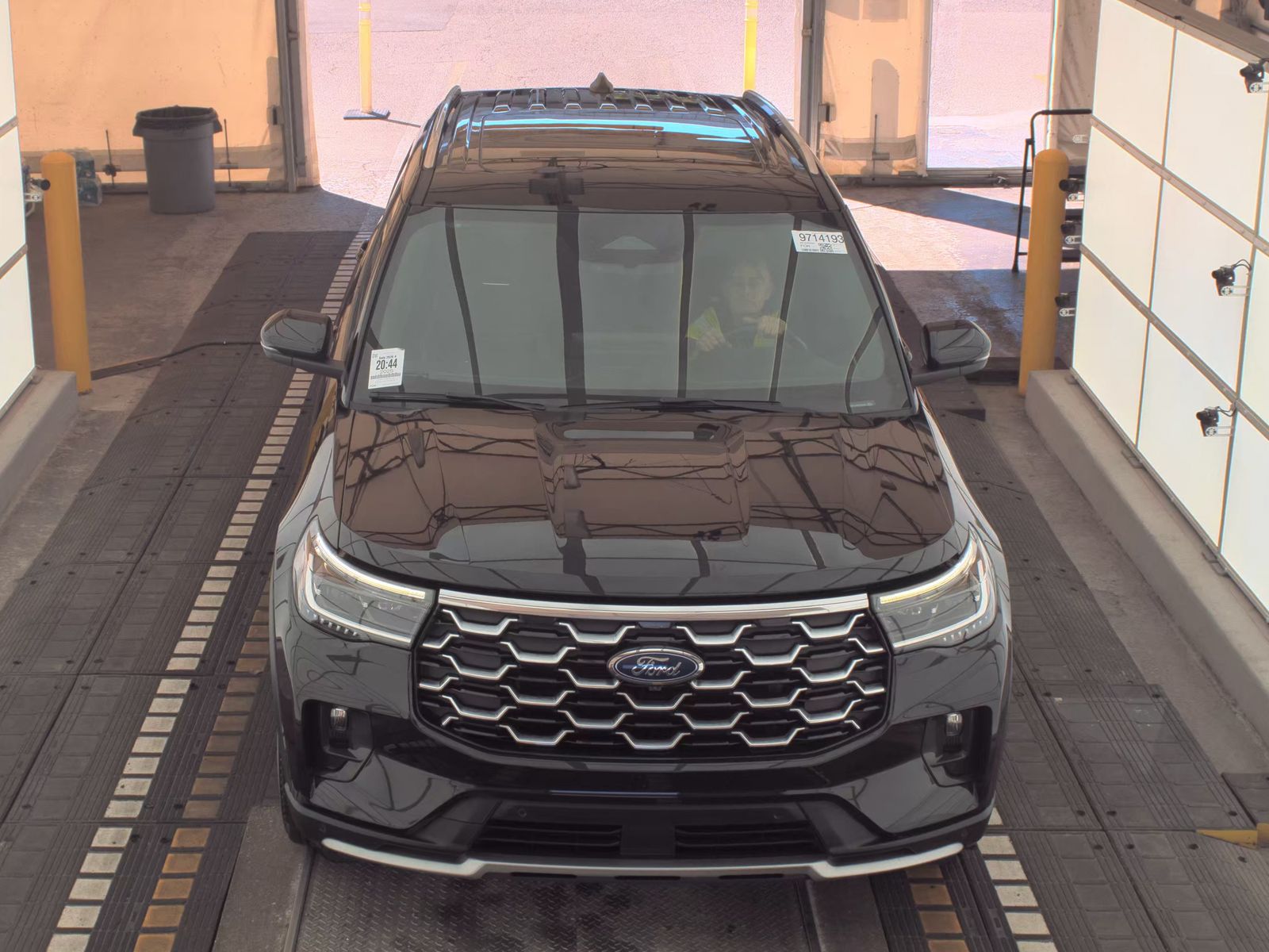 2025 Ford Explorer Platinum RWD