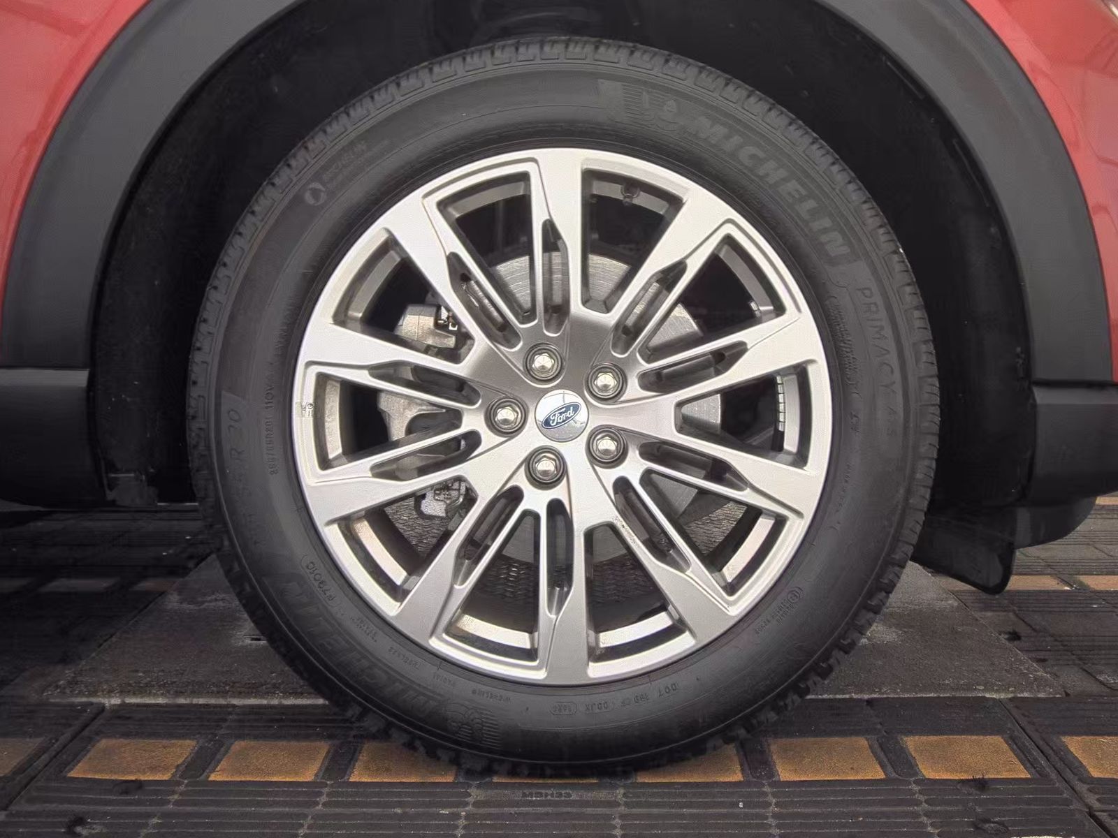 2025 Ford Explorer Platinum FWD