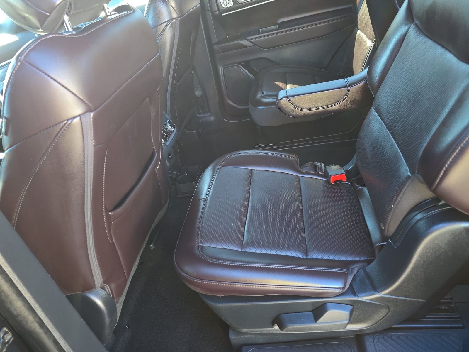 2025 Ford Explorer Platinum RWD