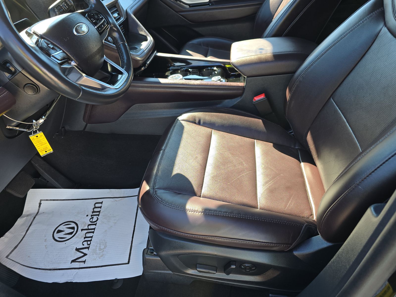 2025 Ford Explorer Platinum RWD