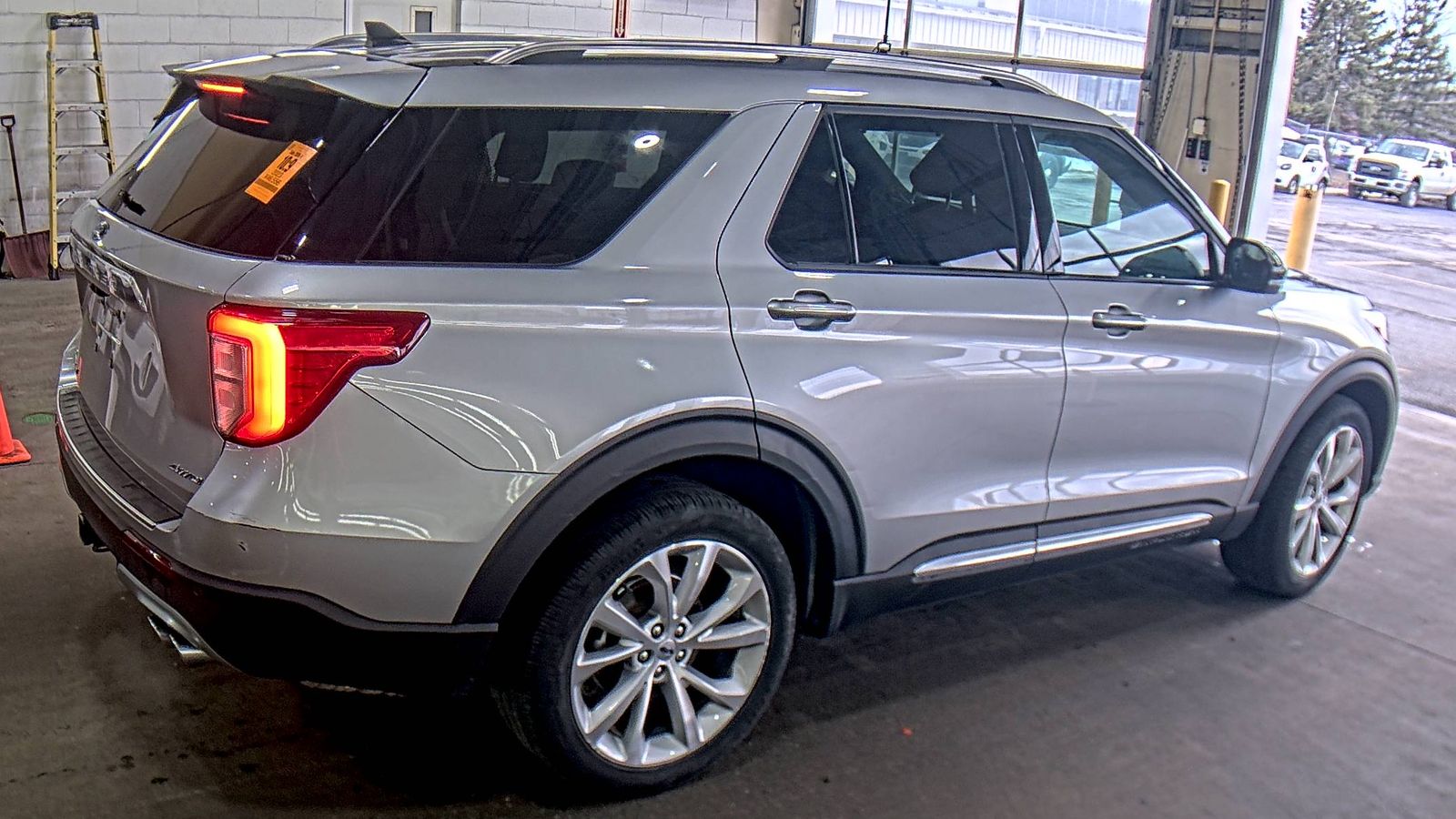2023 Ford Explorer Platinum AWD