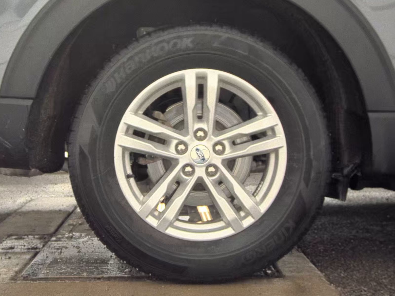 2023 Ford Explorer XLT AWD