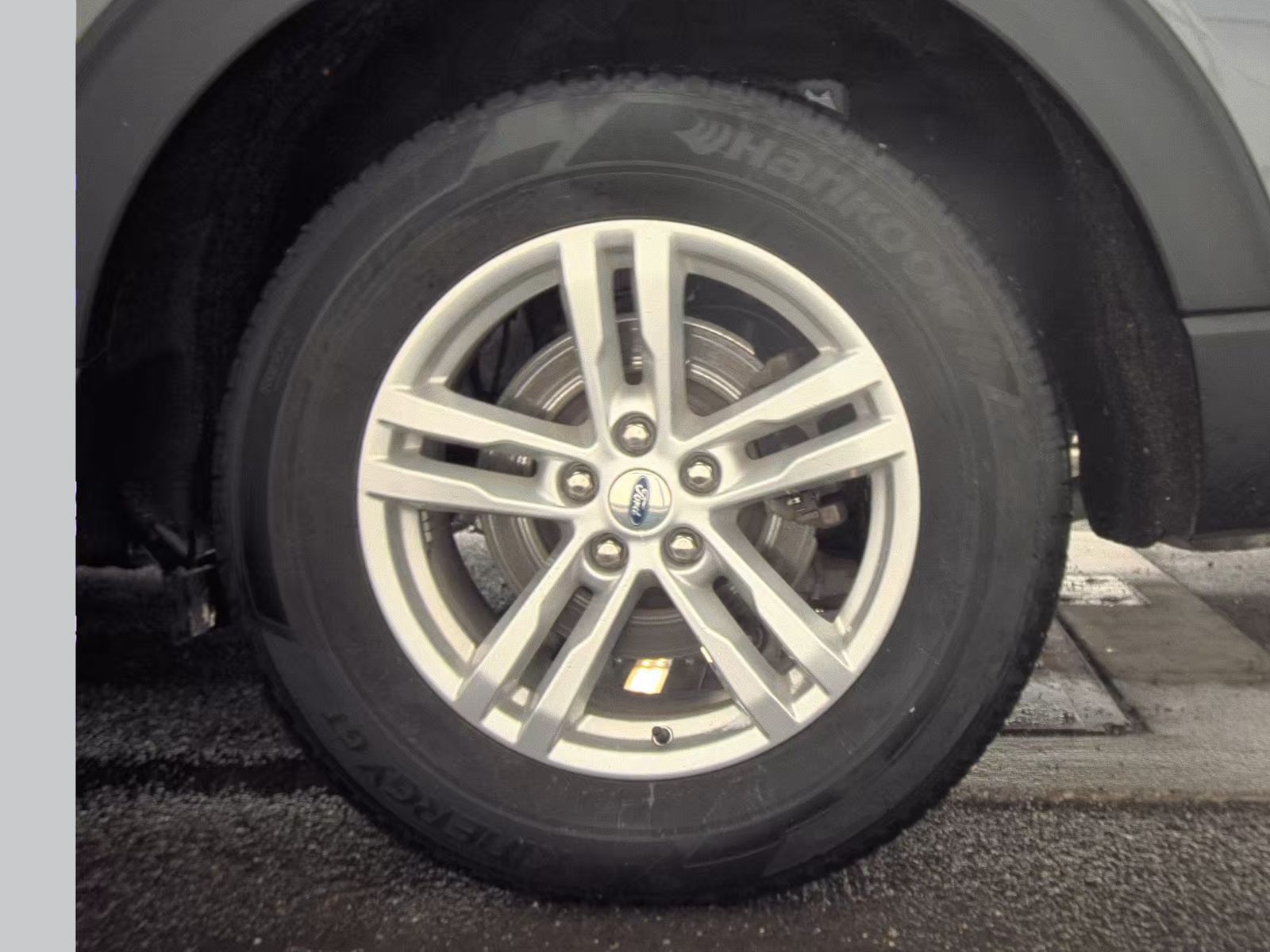 2023 Ford Explorer XLT AWD