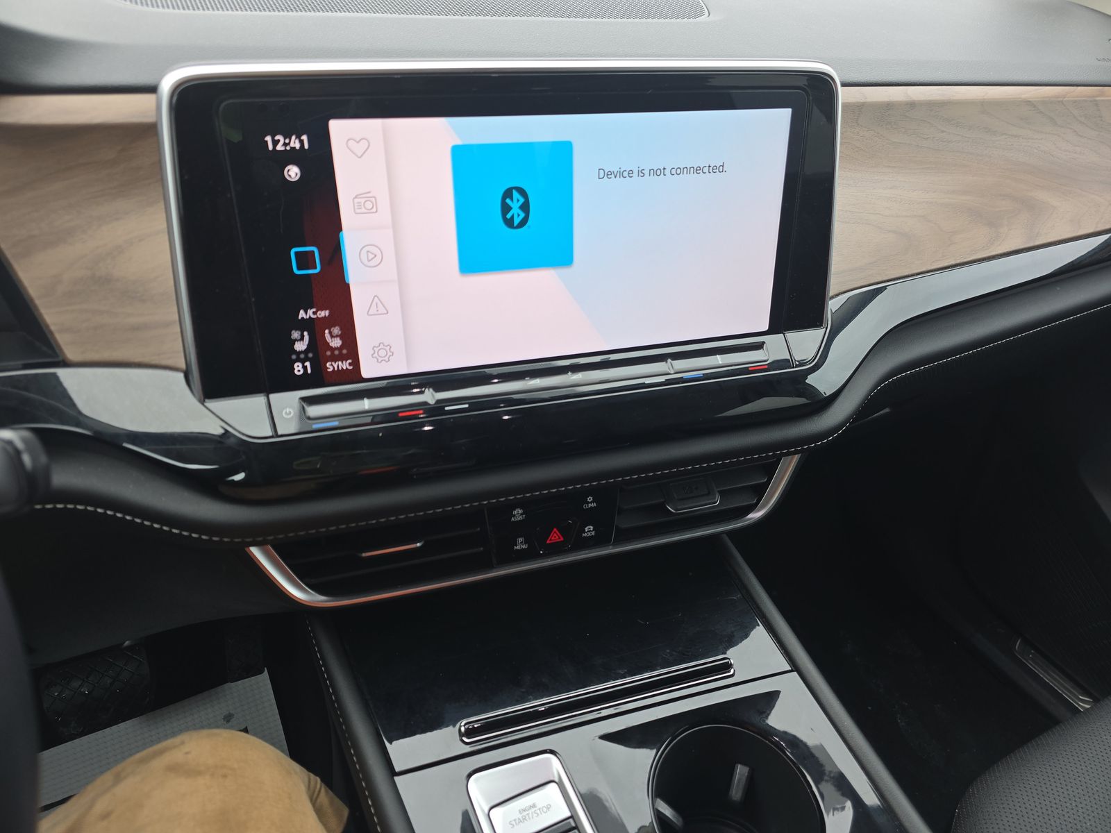 2024 Volkswagen Atlas 2.0T SE FWD