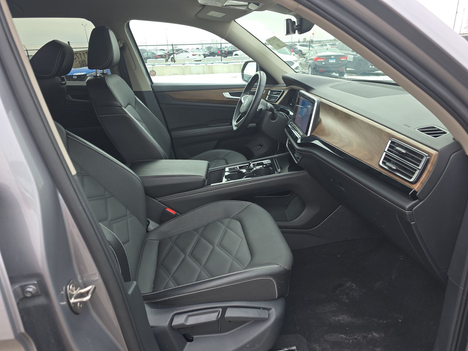 2024 Volkswagen Atlas 2.0T SE FWD