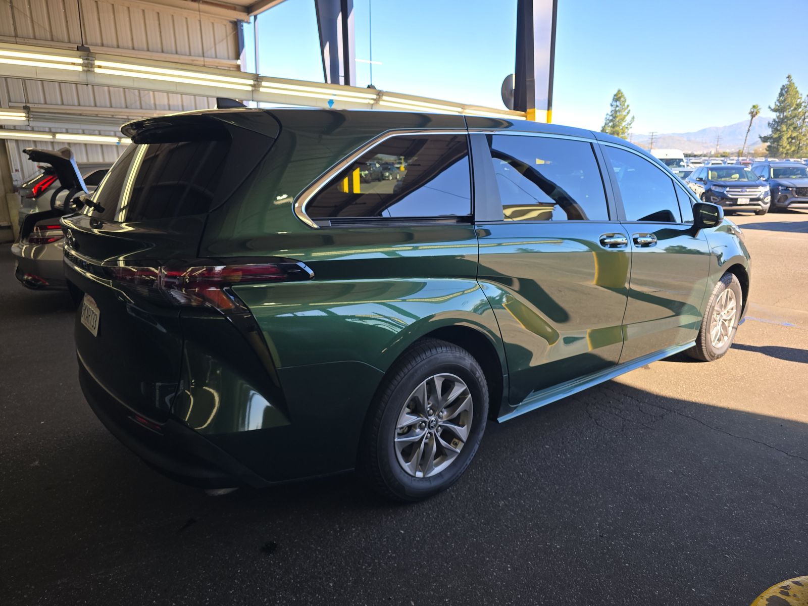 2024 Toyota Sienna XLE FWD