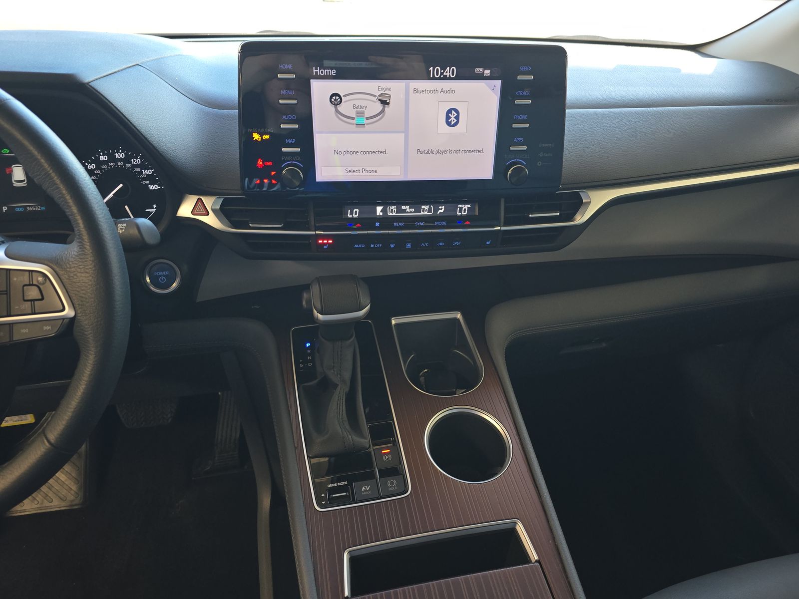 2024 Toyota Sienna XLE FWD