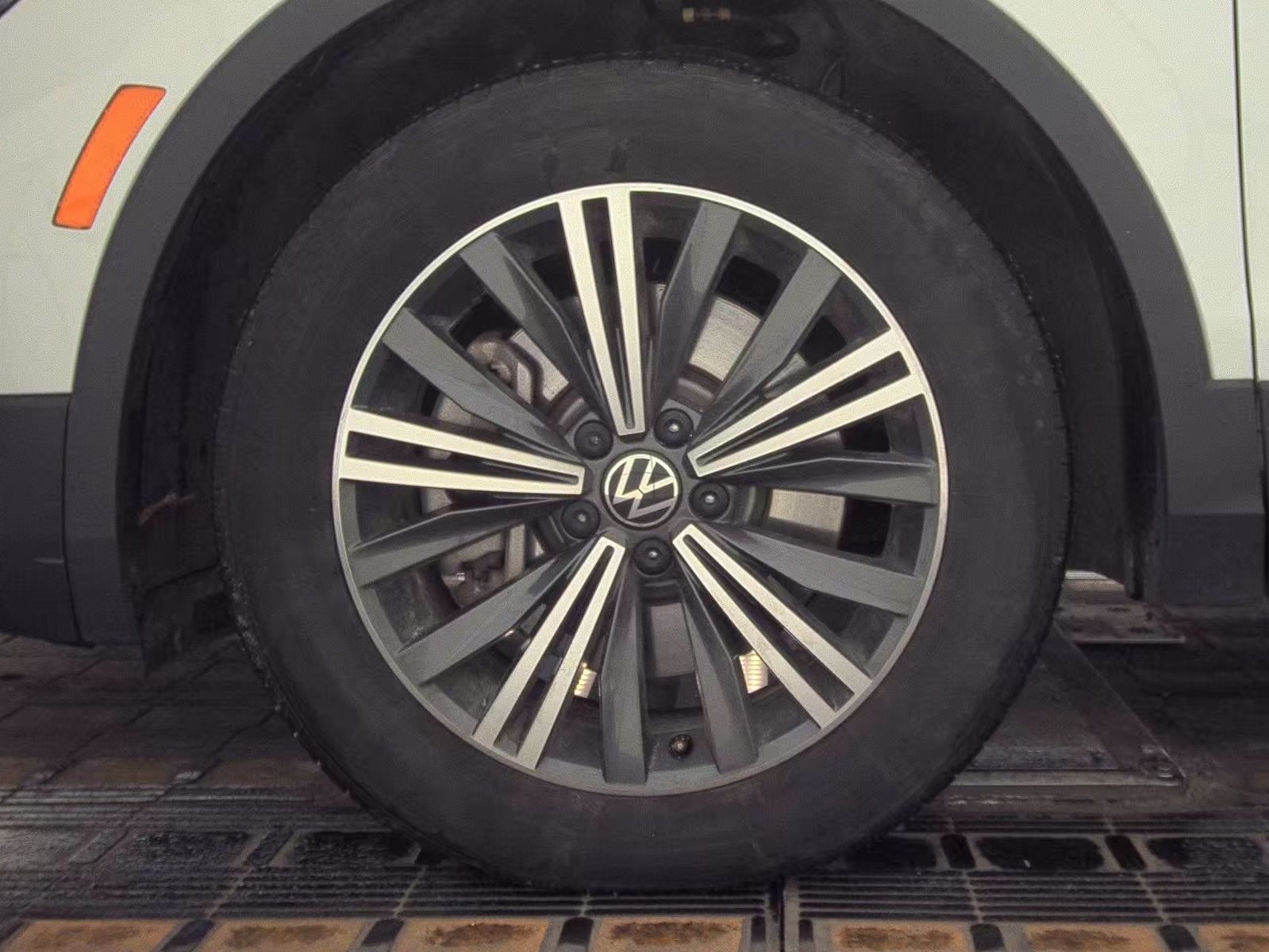 2024 Volkswagen Tiguan 2.0T Wolfsburg Edition FWD