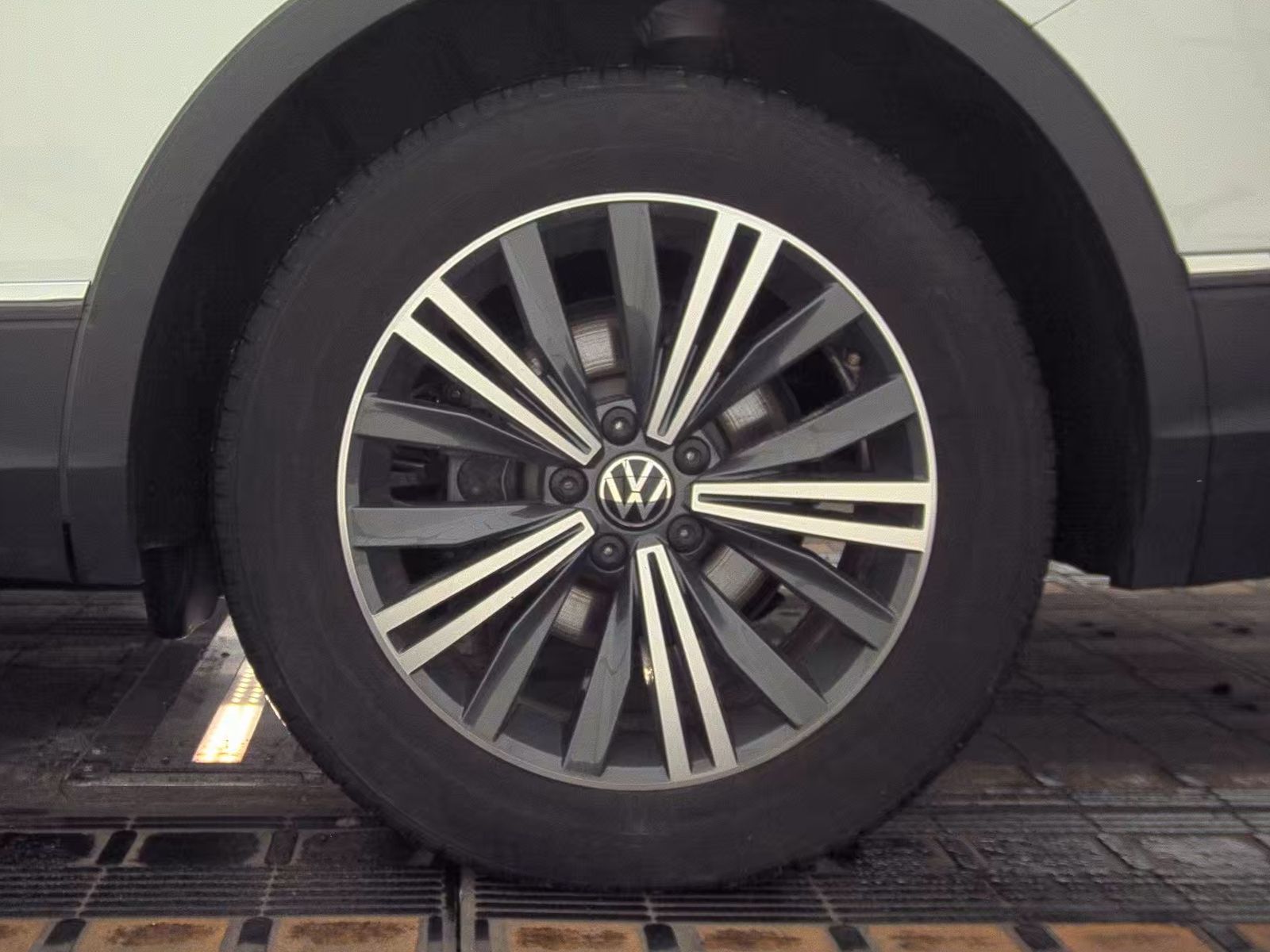 2024 Volkswagen Tiguan 2.0T Wolfsburg Edition FWD