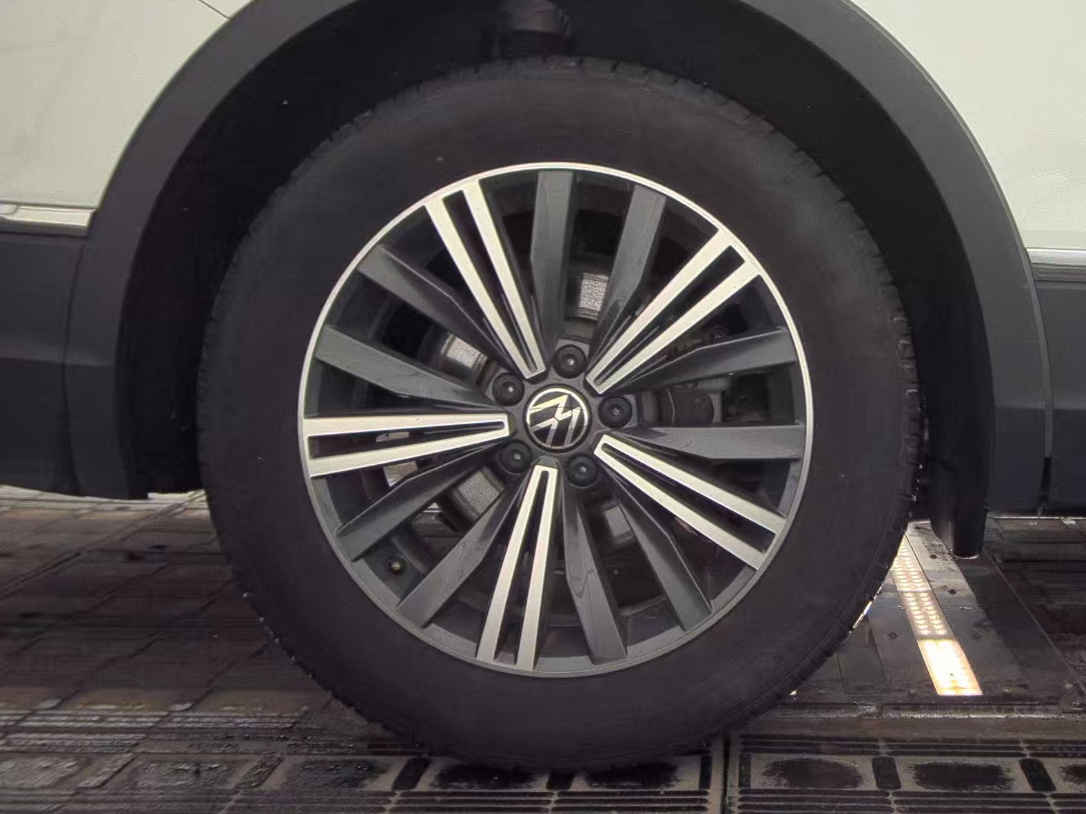 2024 Volkswagen Tiguan 2.0T Wolfsburg Edition FWD