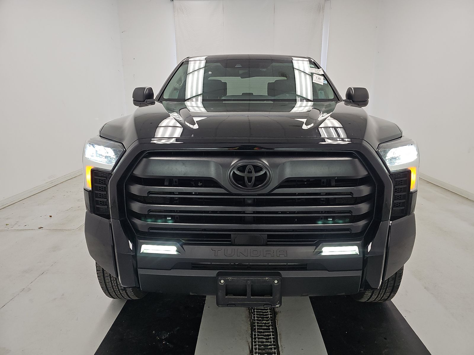 2024 Toyota Tundra SR5 AWD