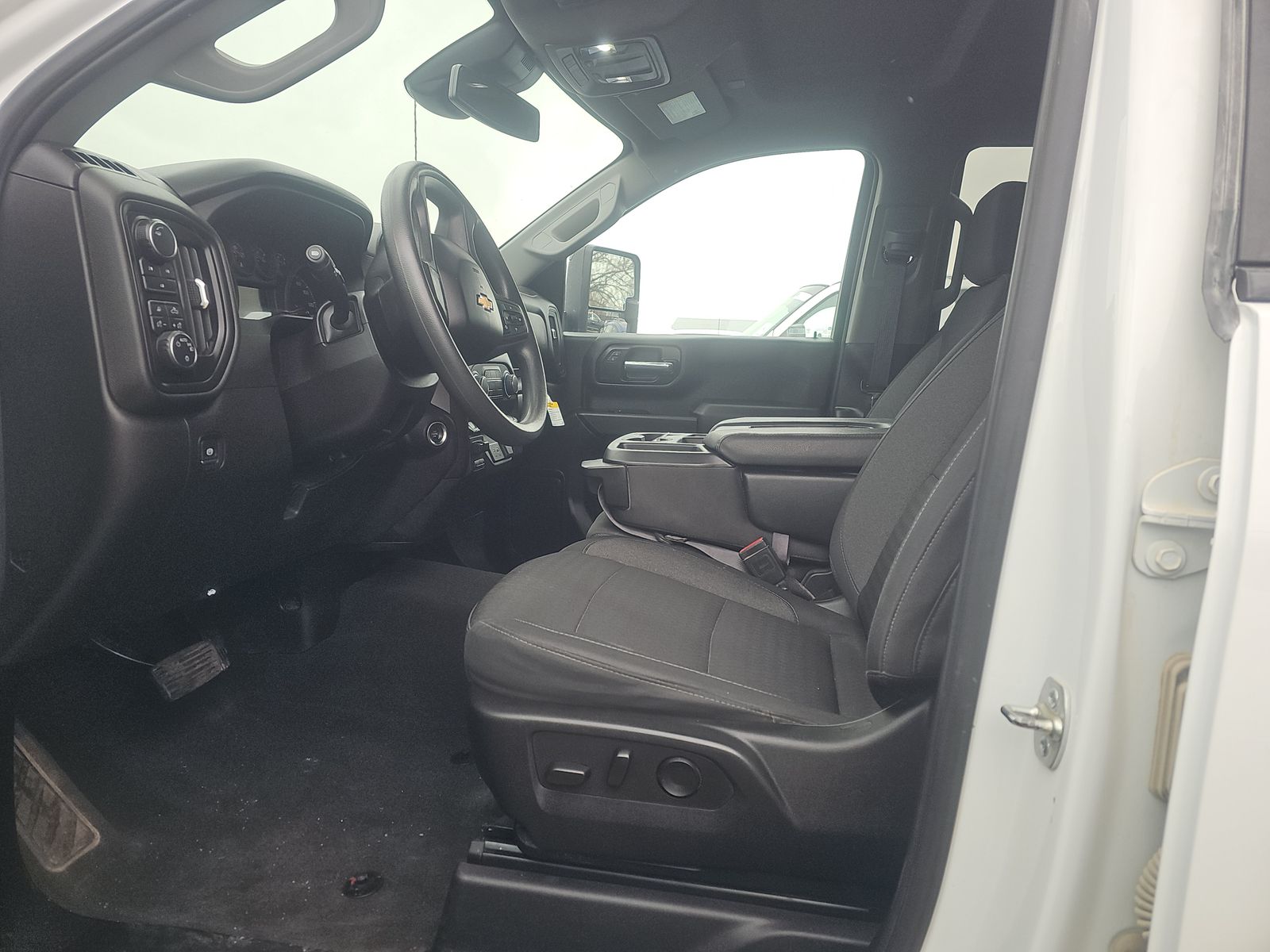 2025 Chevrolet Silverado 2500HD Custom AWD