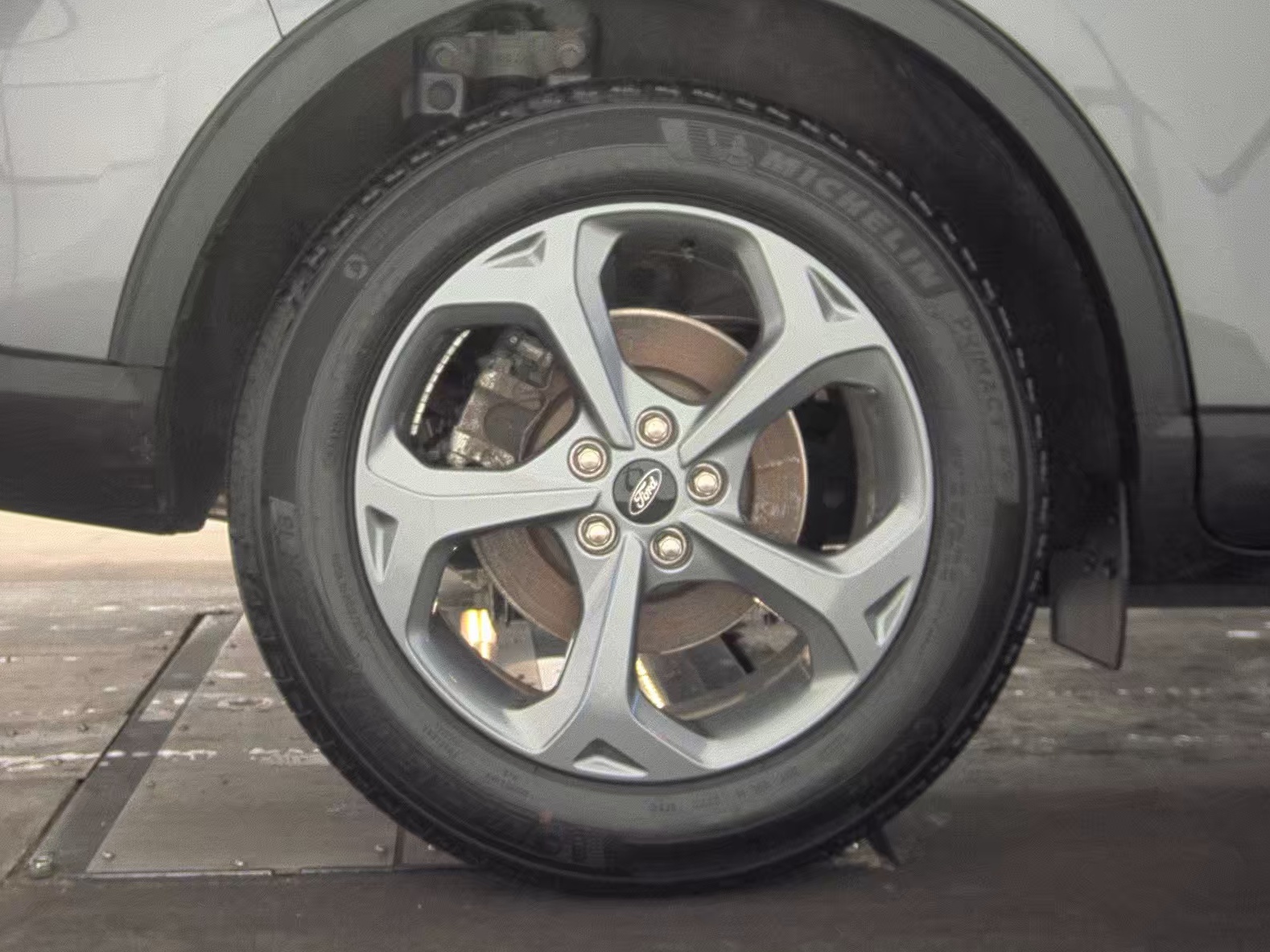 2025 Ford Escape Hybrid ST-Line FWD