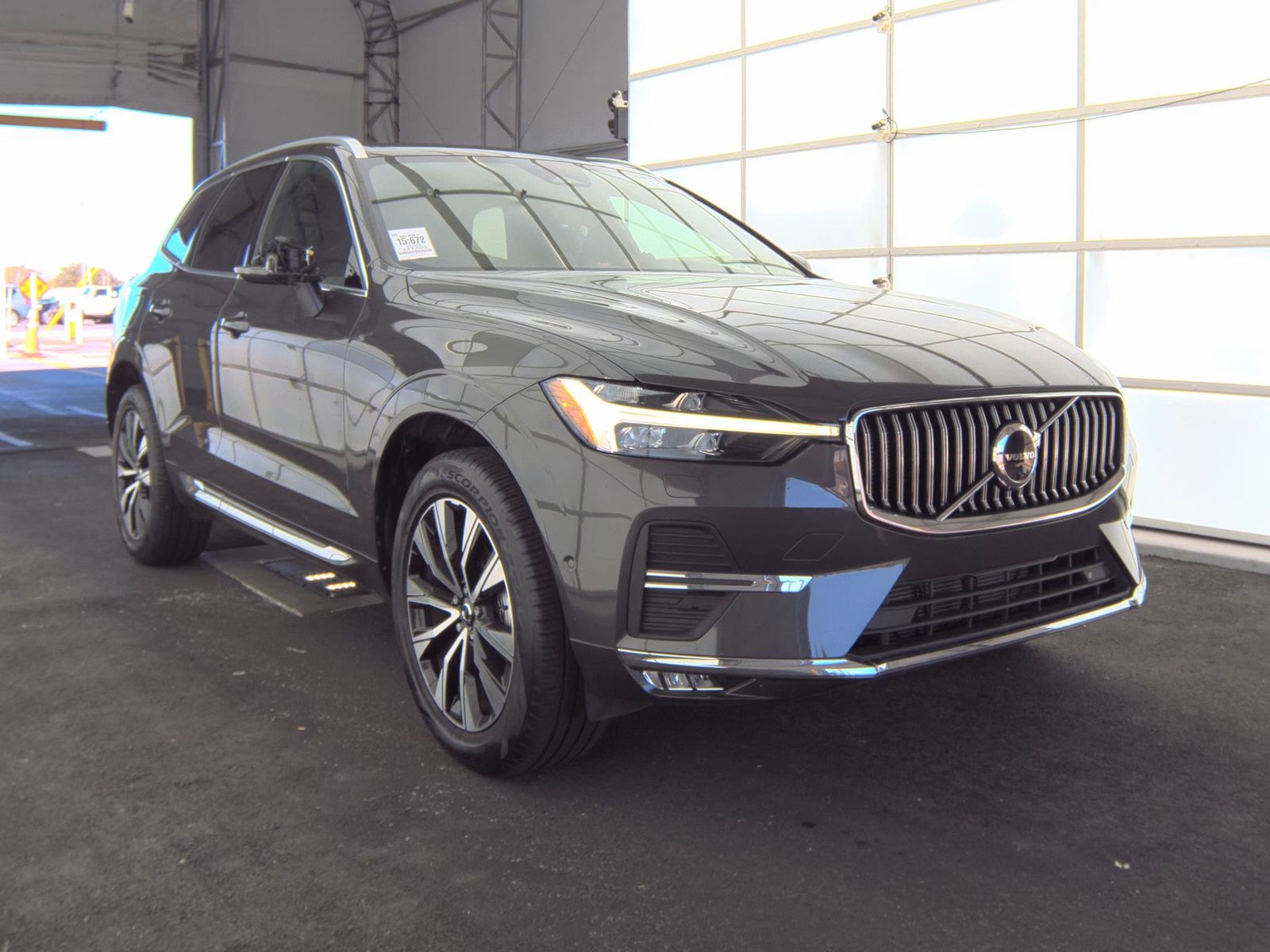 2023 Volvo XC60 B5 Plus FWD