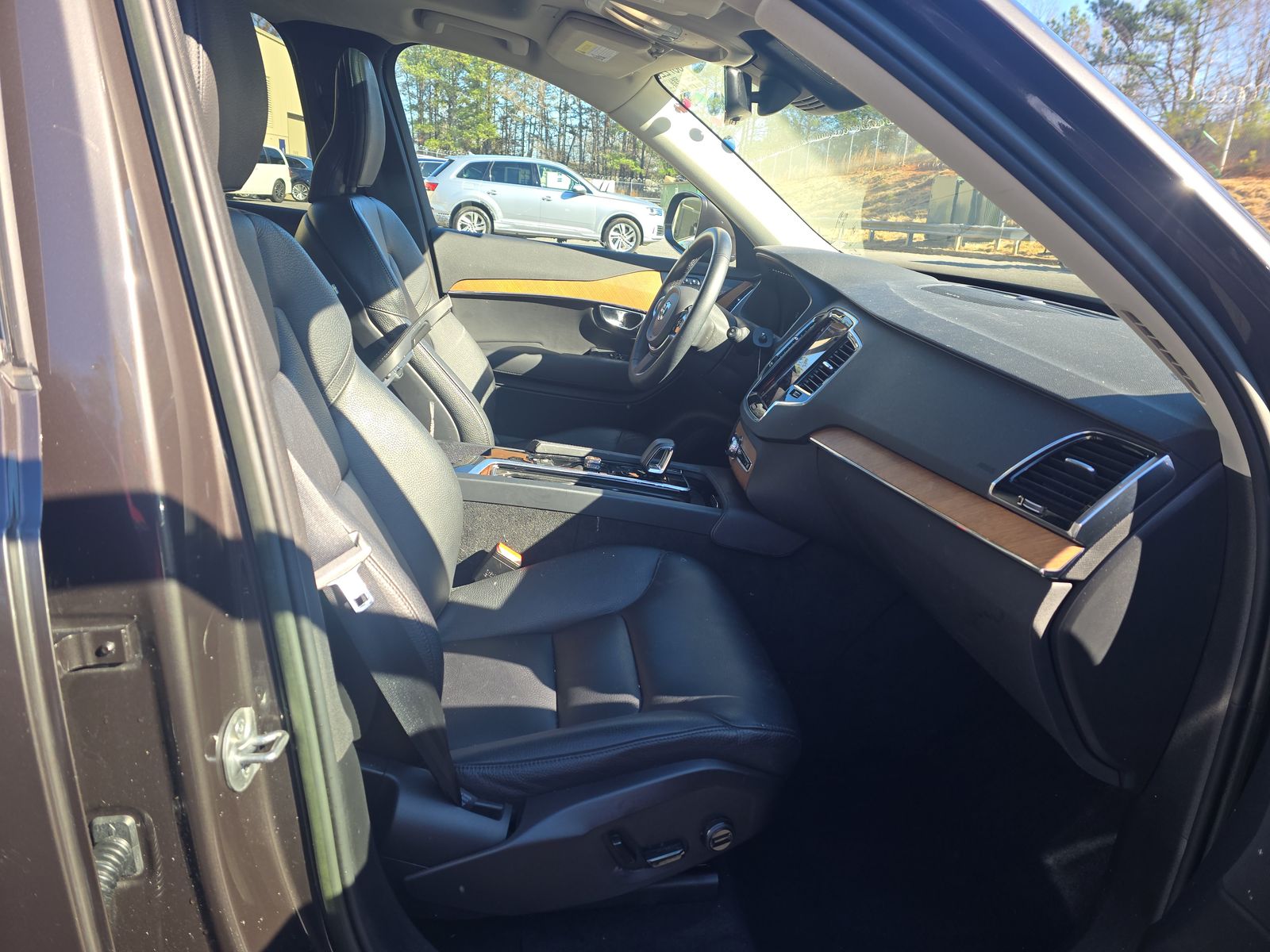 2023 Volvo XC90 B6 Plus AWD