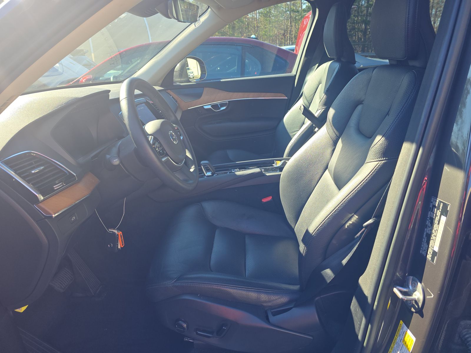 2023 Volvo XC90 B6 Plus AWD