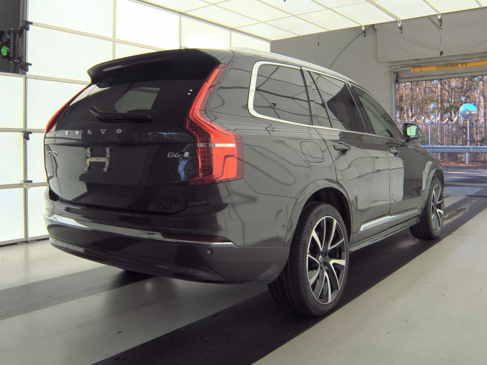 2023 Volvo XC90 B6 Plus AWD
