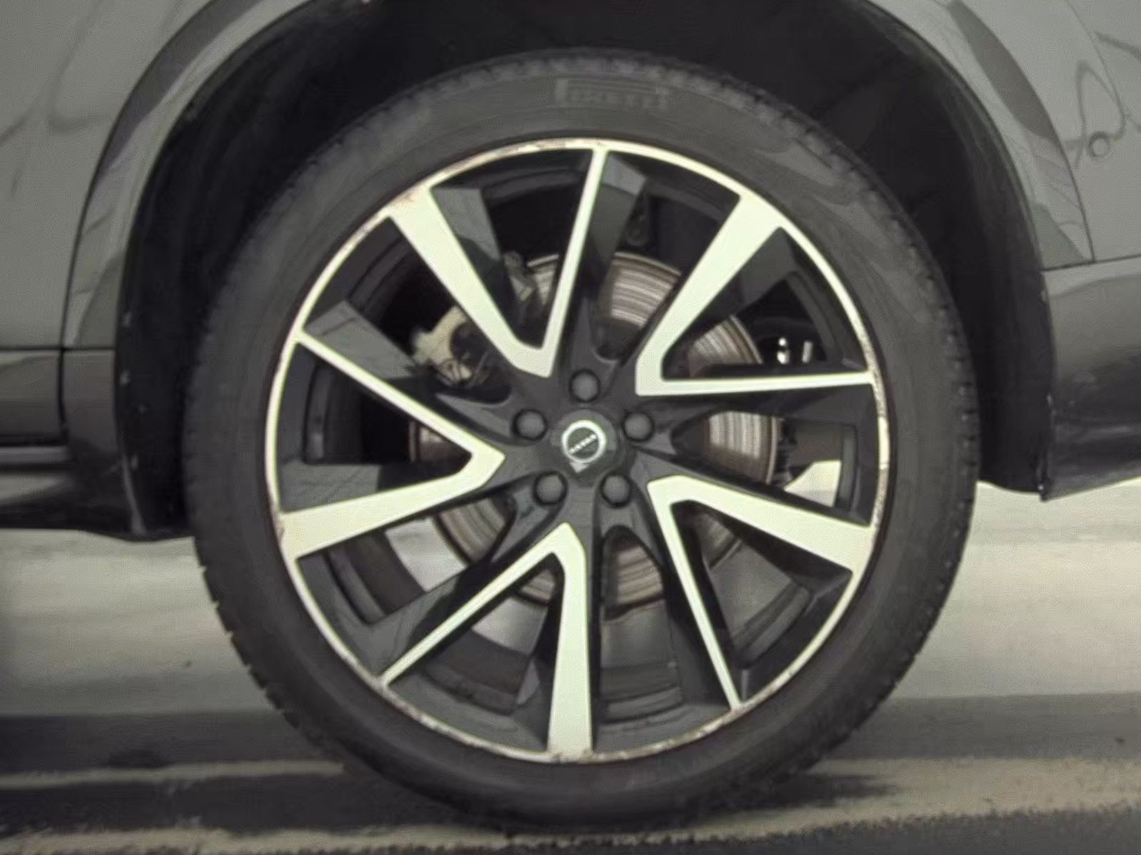 2023 Volvo XC90 B6 Plus AWD