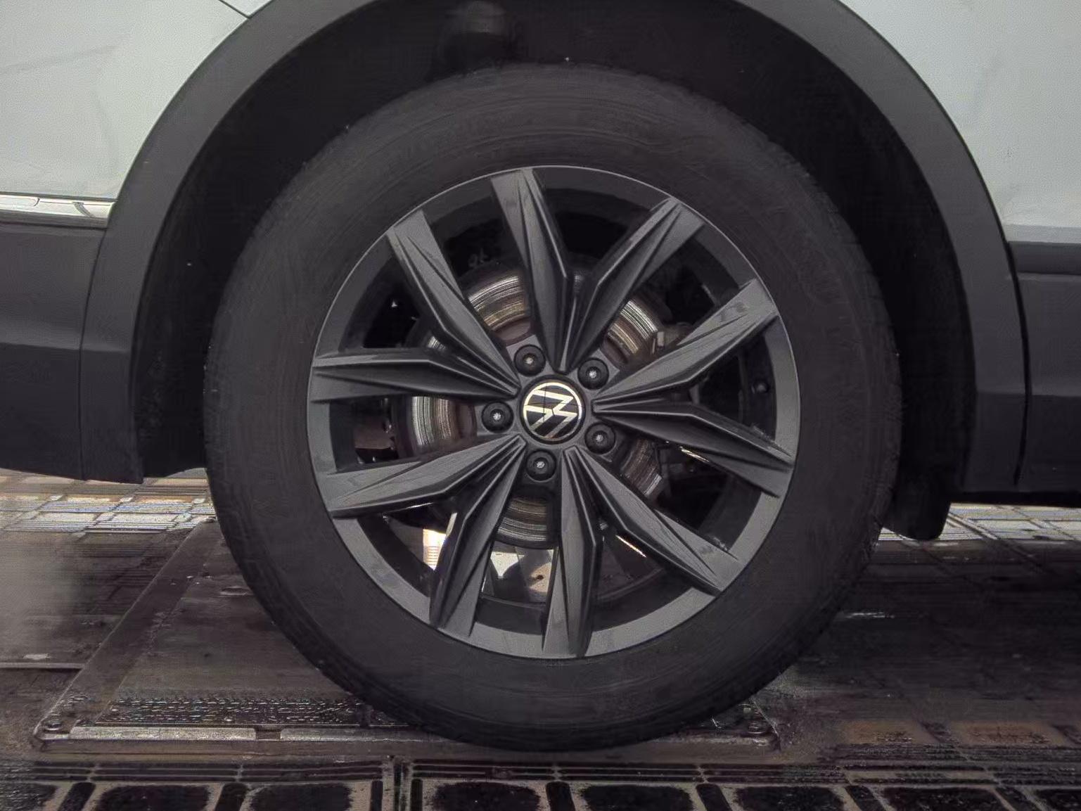 2024 Volkswagen Tiguan 2.0T Wolfsburg Edition FWD