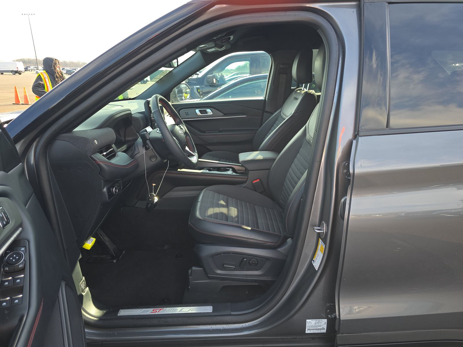 2025 Ford Explorer ST-Line AWD