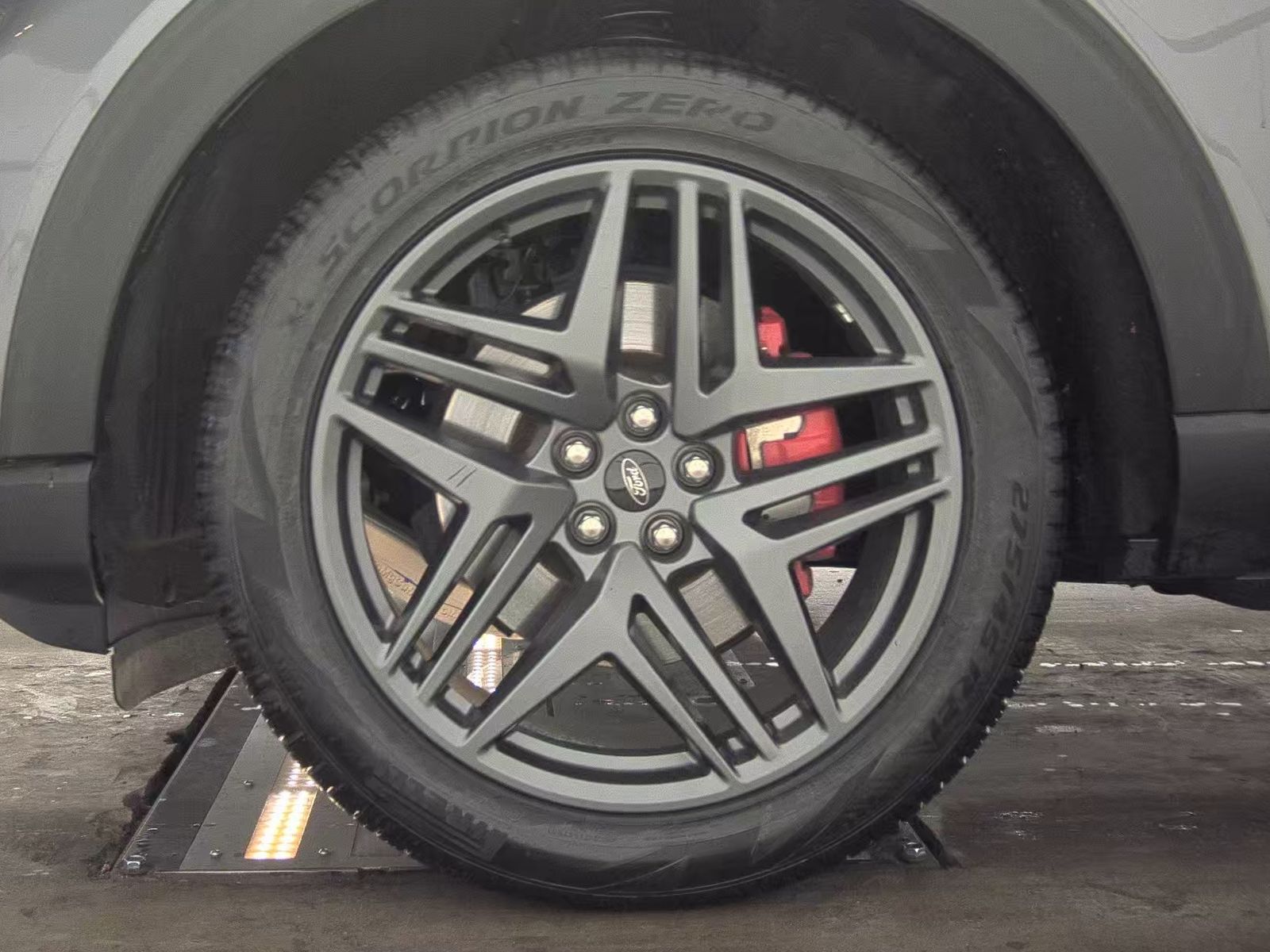 2025 Ford Explorer ST-Line AWD