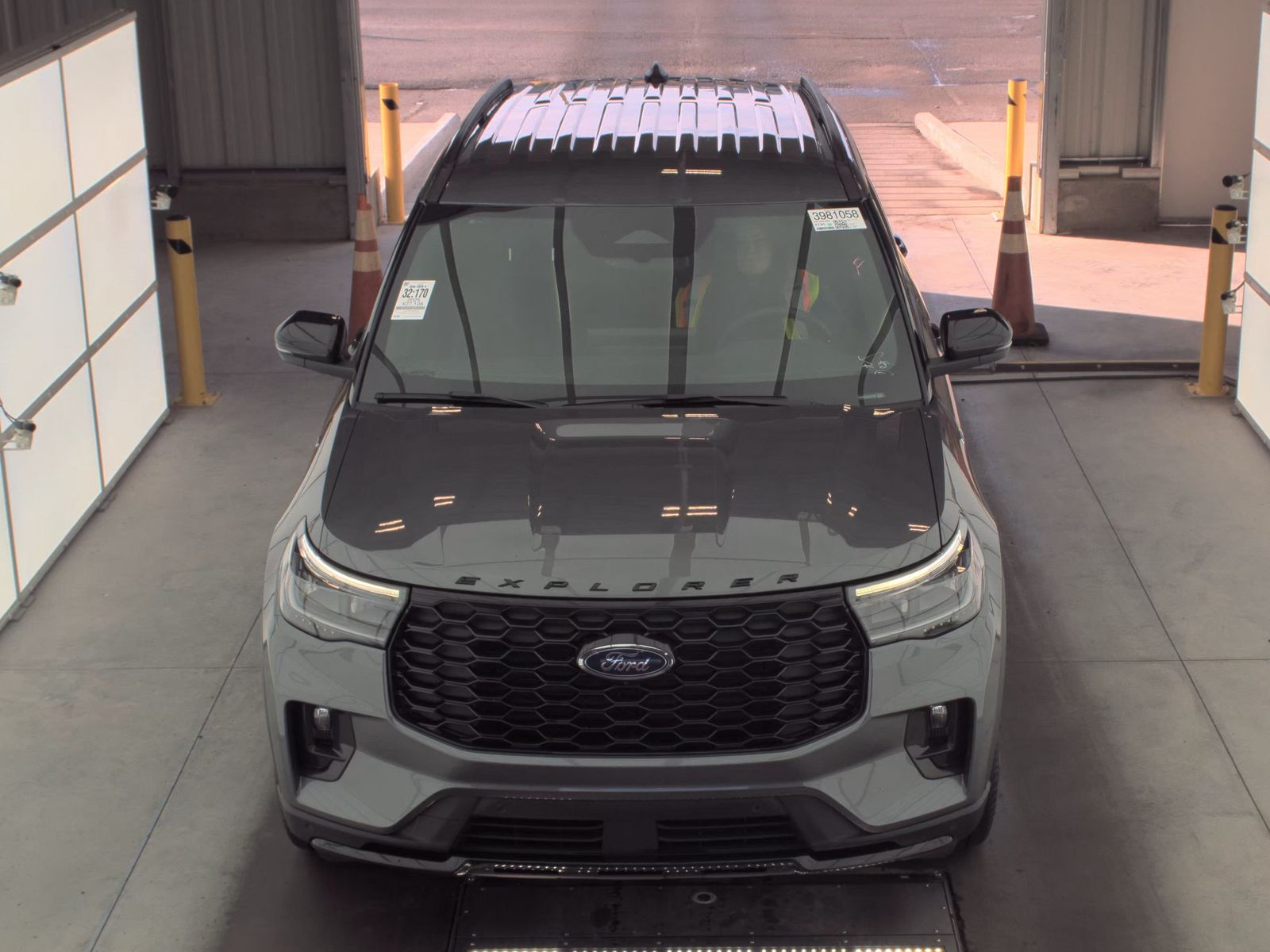 2025 Ford Explorer ST-Line AWD