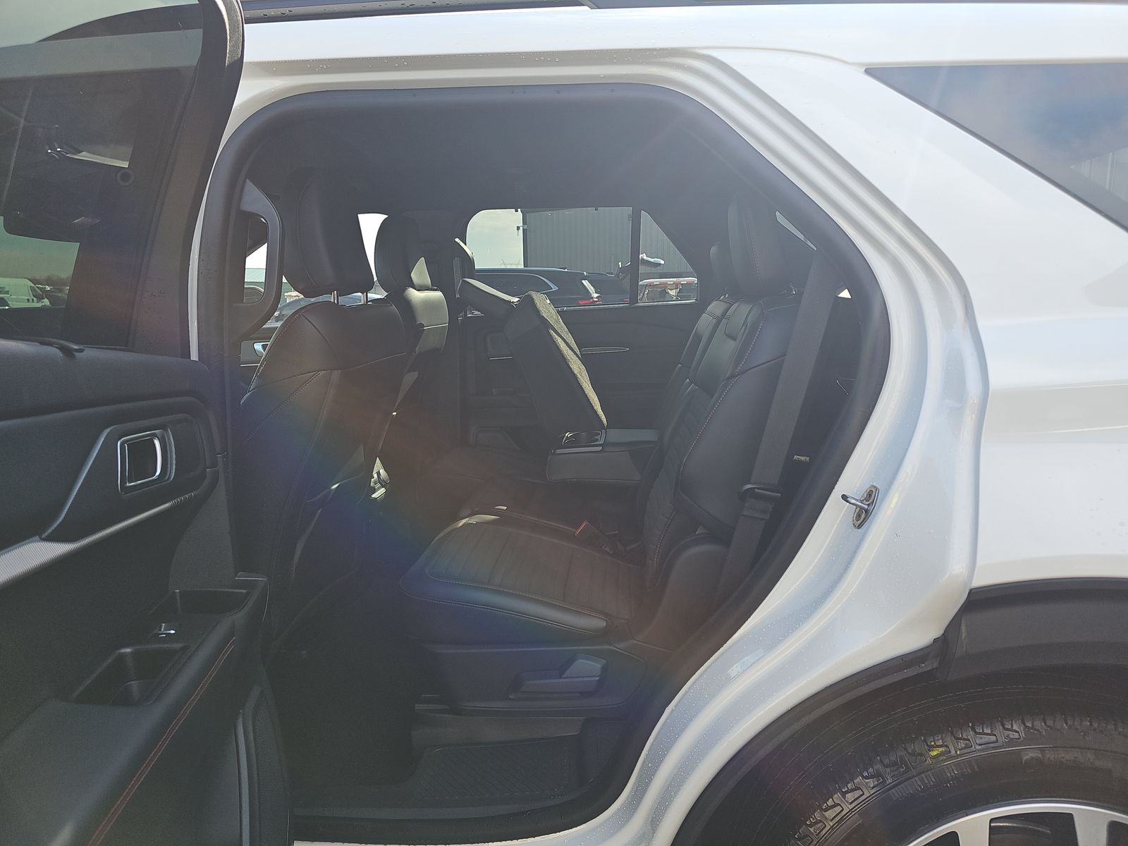 2025 Ford Explorer ST-Line RWD