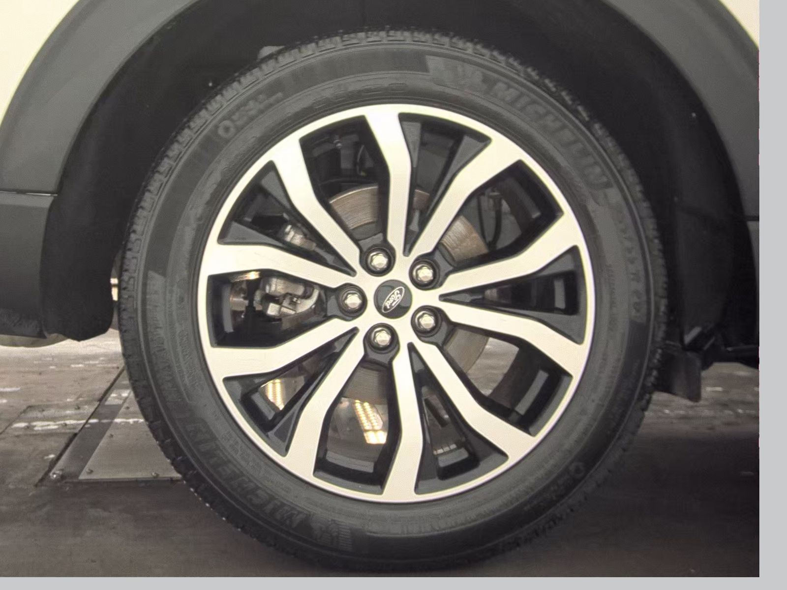 2025 Ford Explorer ST-Line RWD