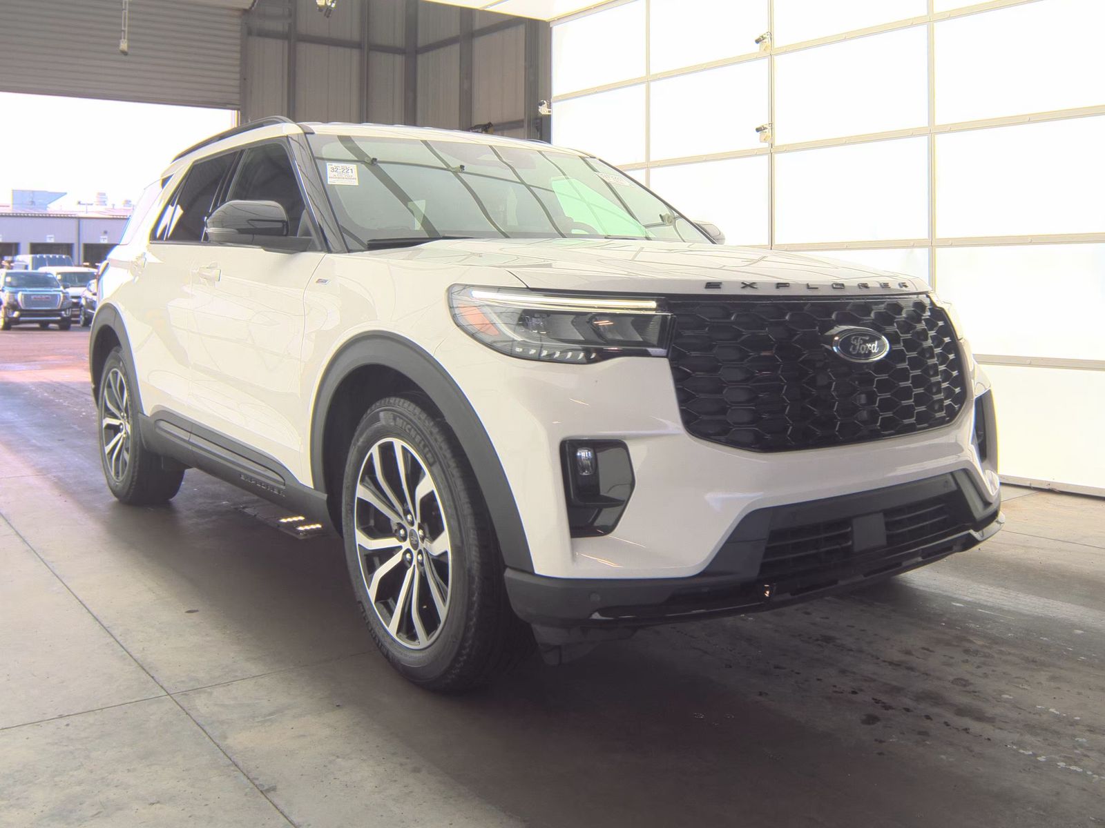 2025 Ford Explorer ST-Line RWD