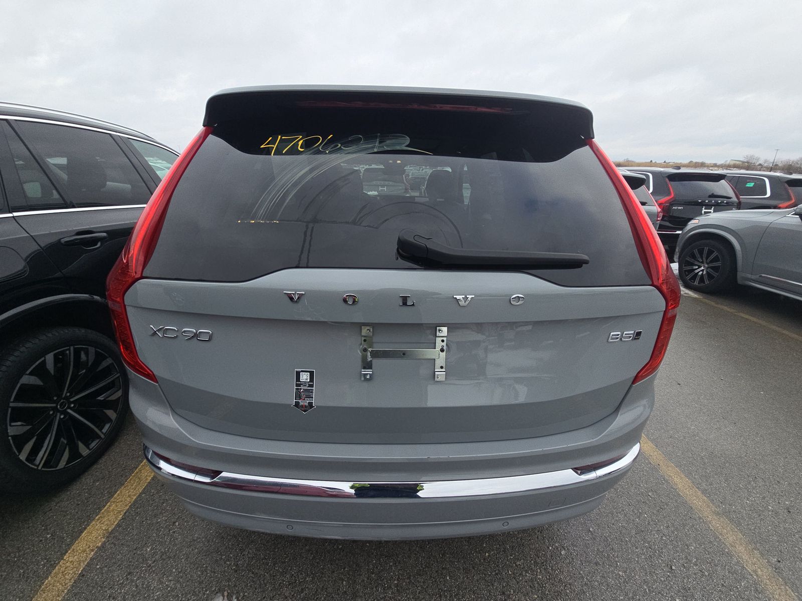 2025 Volvo XC90 B5 Core AWD