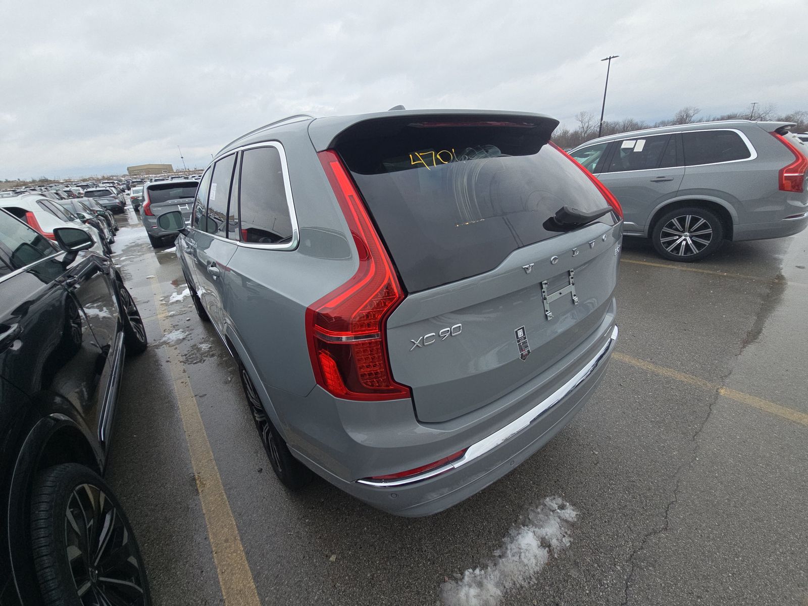 2025 Volvo XC90 B5 Core AWD