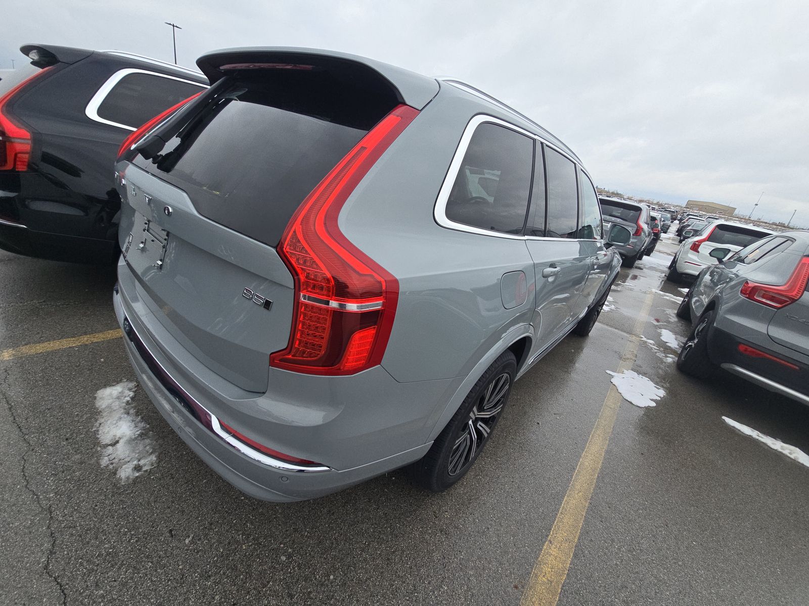 2025 Volvo XC90 B5 Core AWD