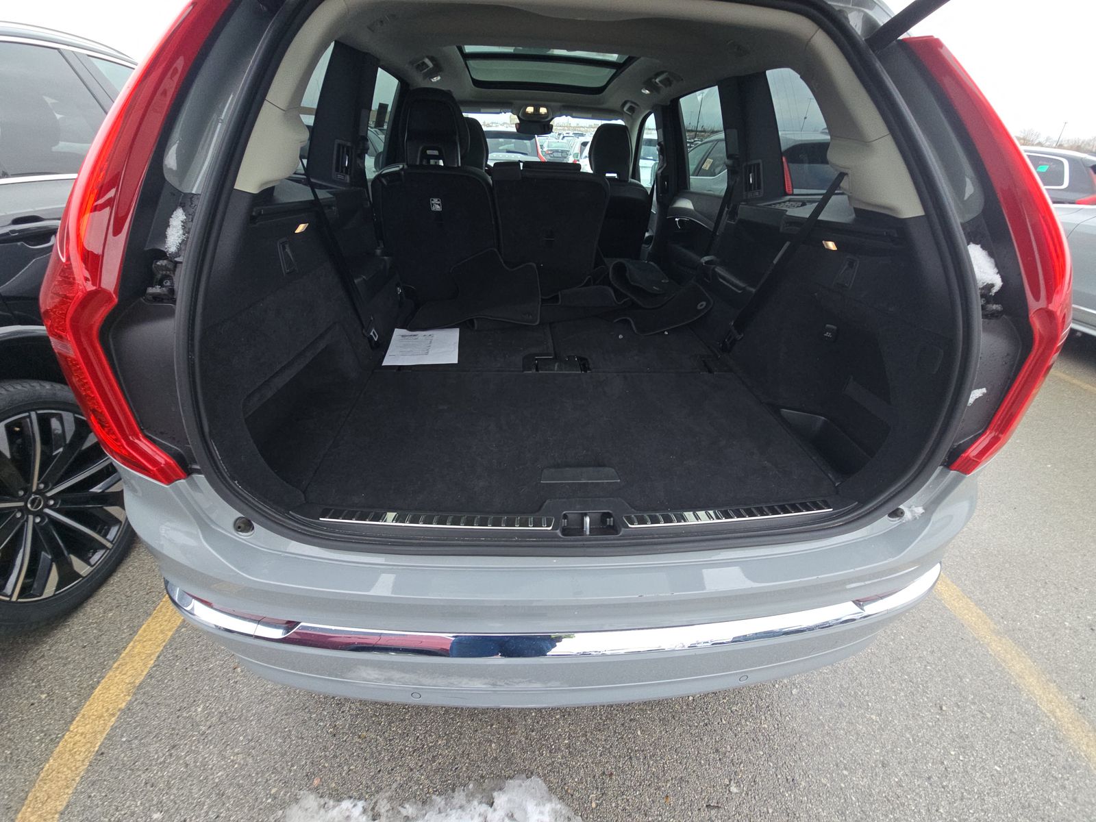 2025 Volvo XC90 B5 Core AWD