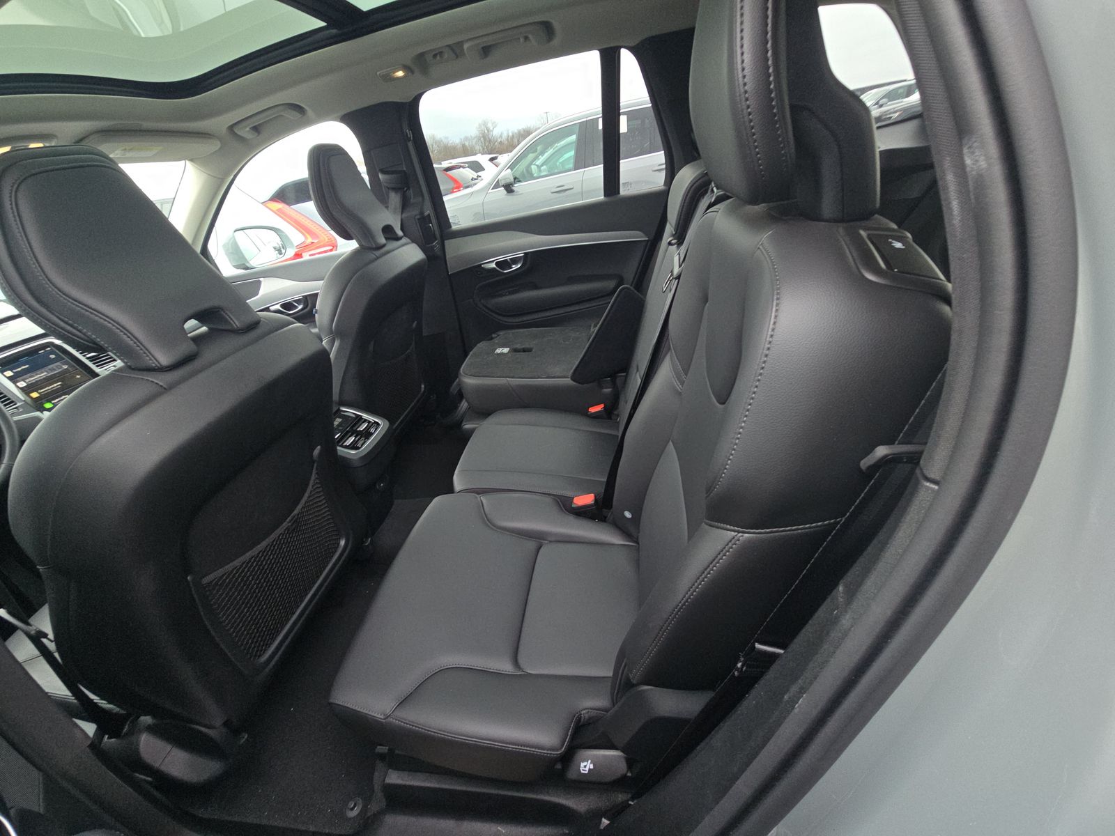 2025 Volvo XC90 B5 Core AWD