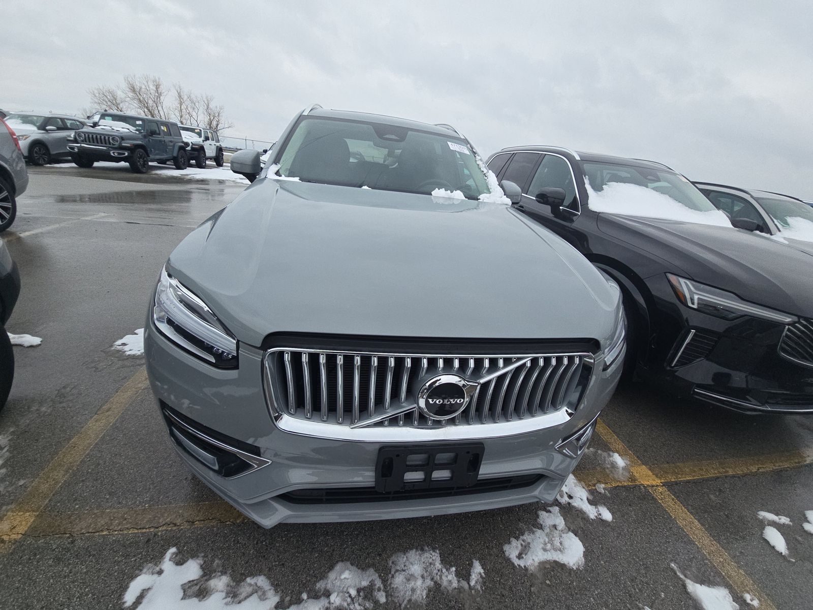 2025 Volvo XC90 B5 Core AWD