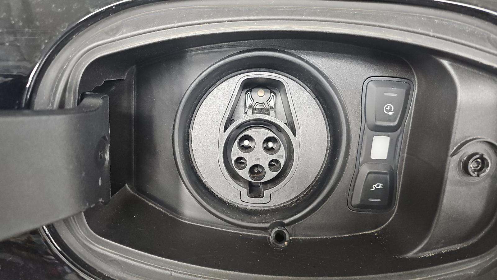 2022 Porsche Cayenne E-Hybrid AWD