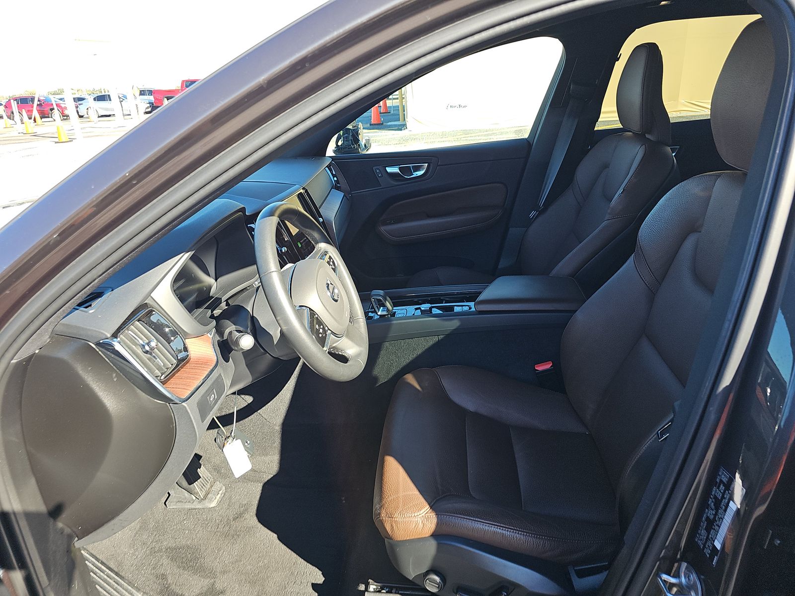 2023 Volvo XC60 B5 Plus FWD