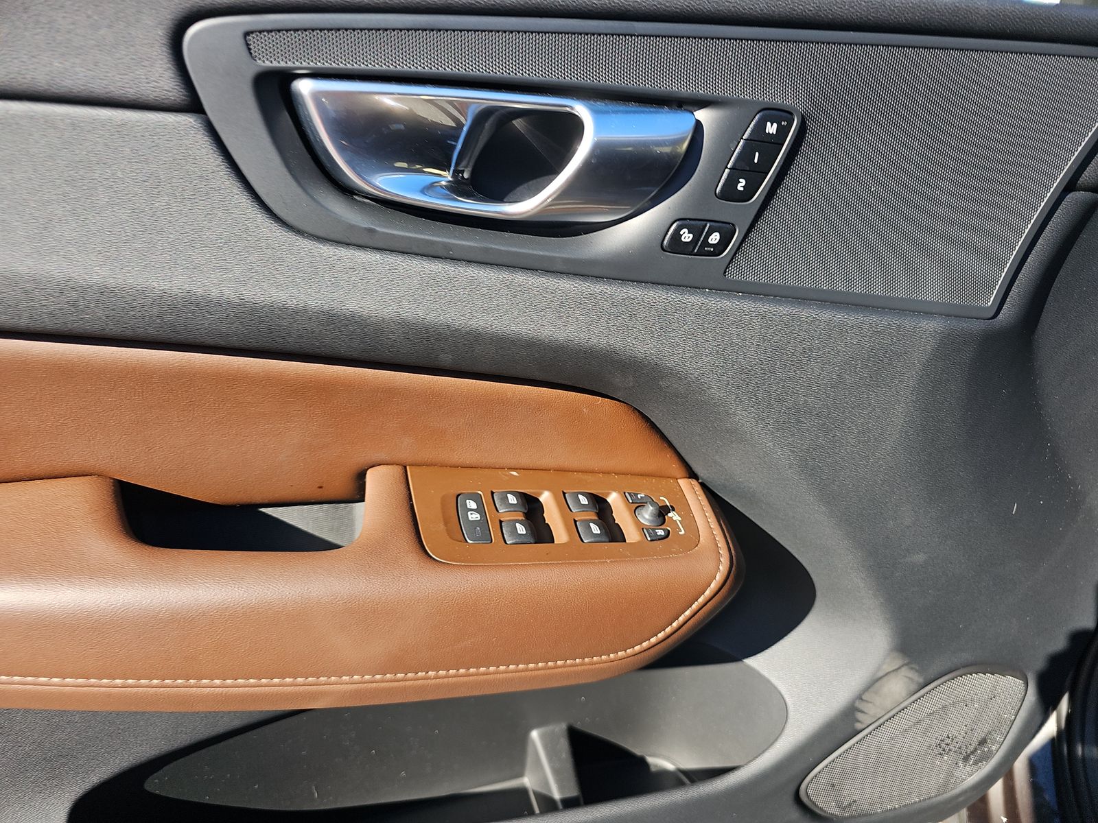 2023 Volvo XC60 B5 Plus FWD