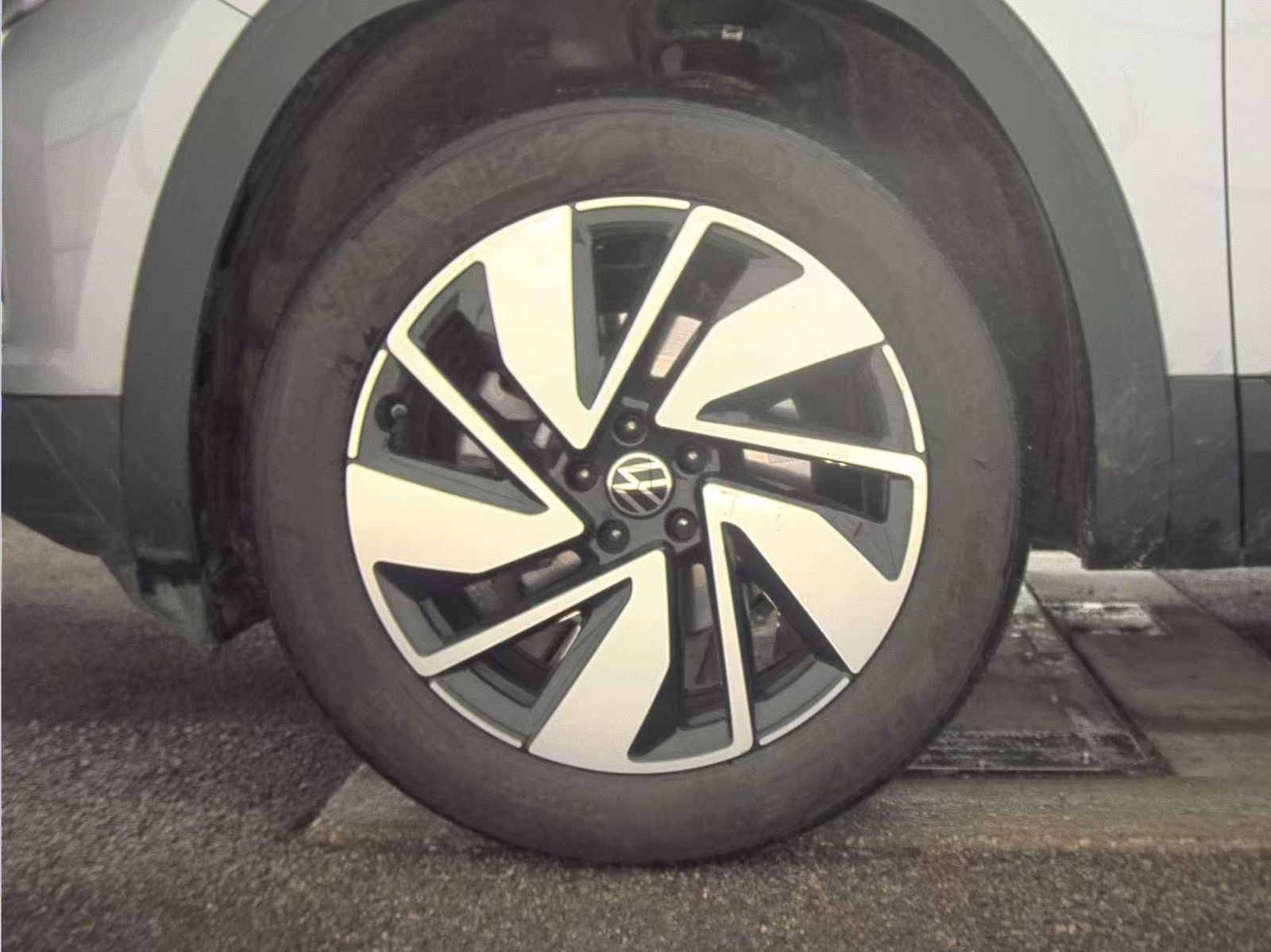 2024 Volkswagen Atlas 2.0T SE FWD