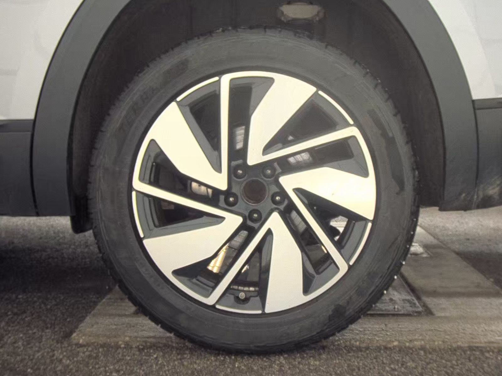 2024 Volkswagen Atlas 2.0T SE FWD