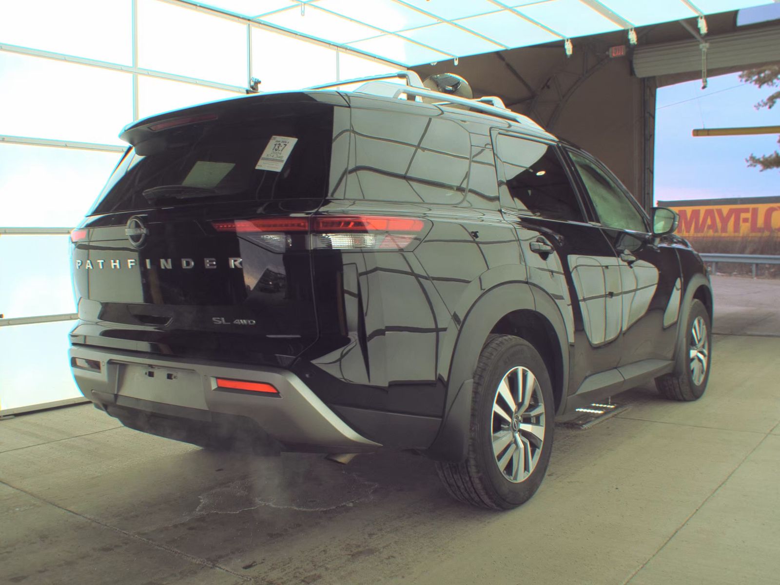 2024 Nissan Pathfinder SL AWD