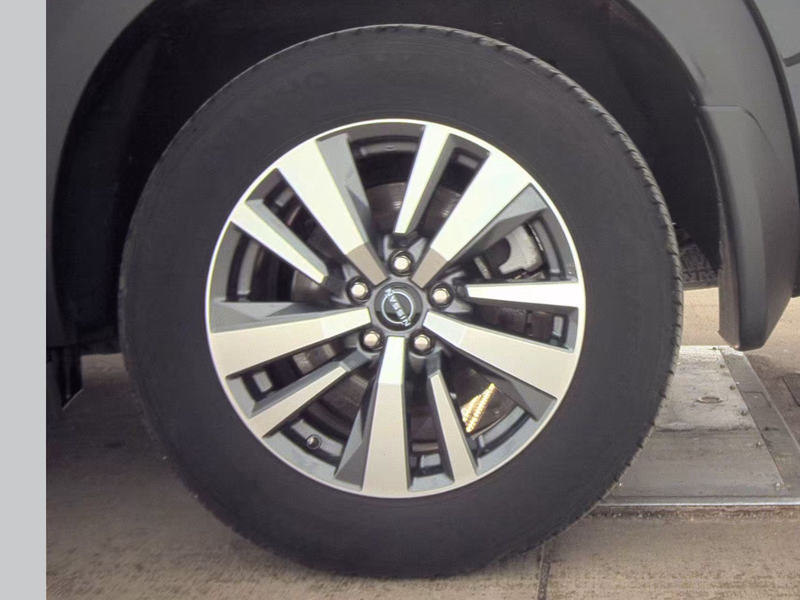 2024 Nissan Pathfinder SL AWD