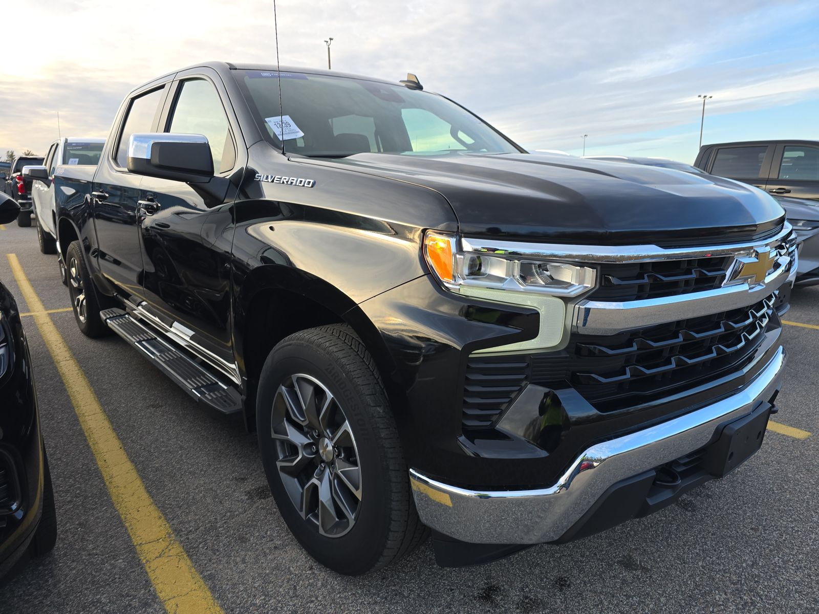 2023 Chevrolet Silverado 1500 LT AWD