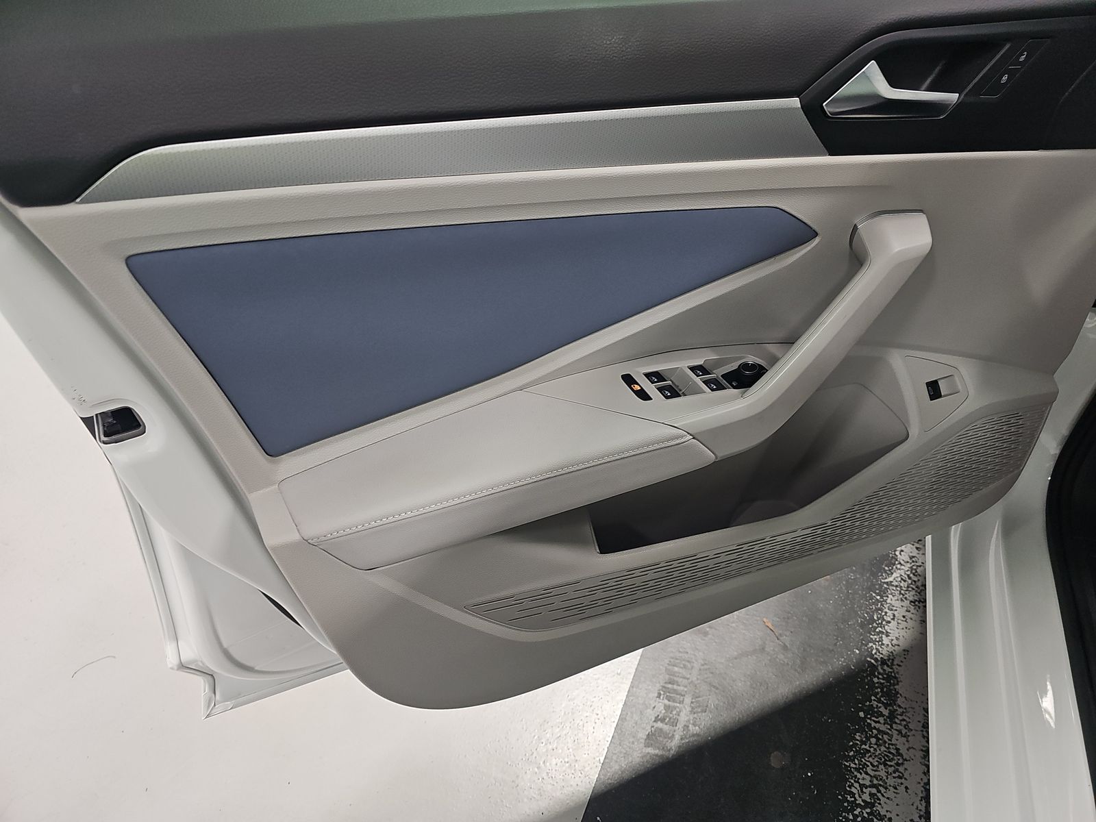 2025 Volkswagen Jetta 1.5T SE FWD